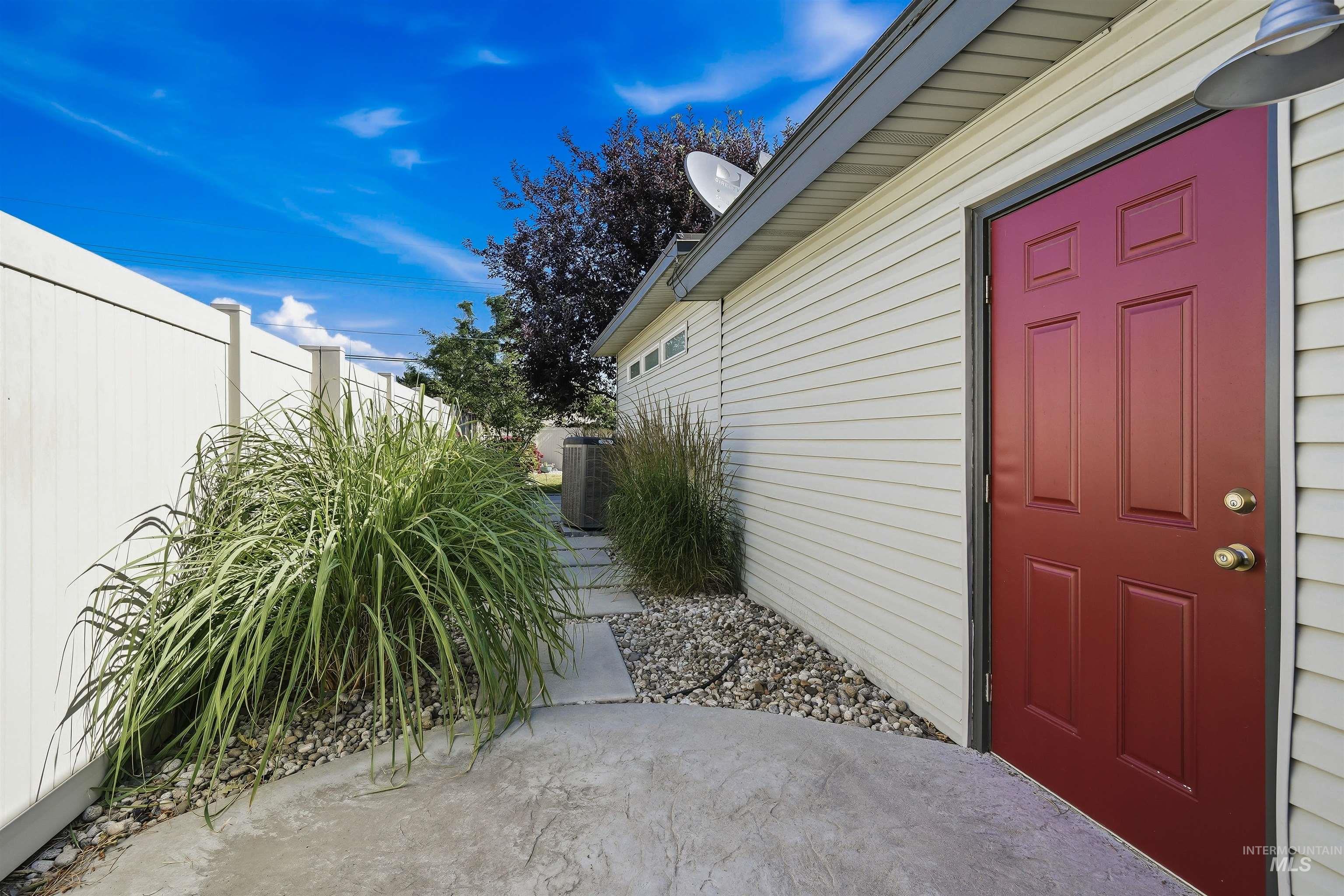 5702 W Freemont St, Boise, Idaho 83706, 4 Bedrooms, 2 Bathrooms, Residential For Sale, Price $499,900,MLS 98991582