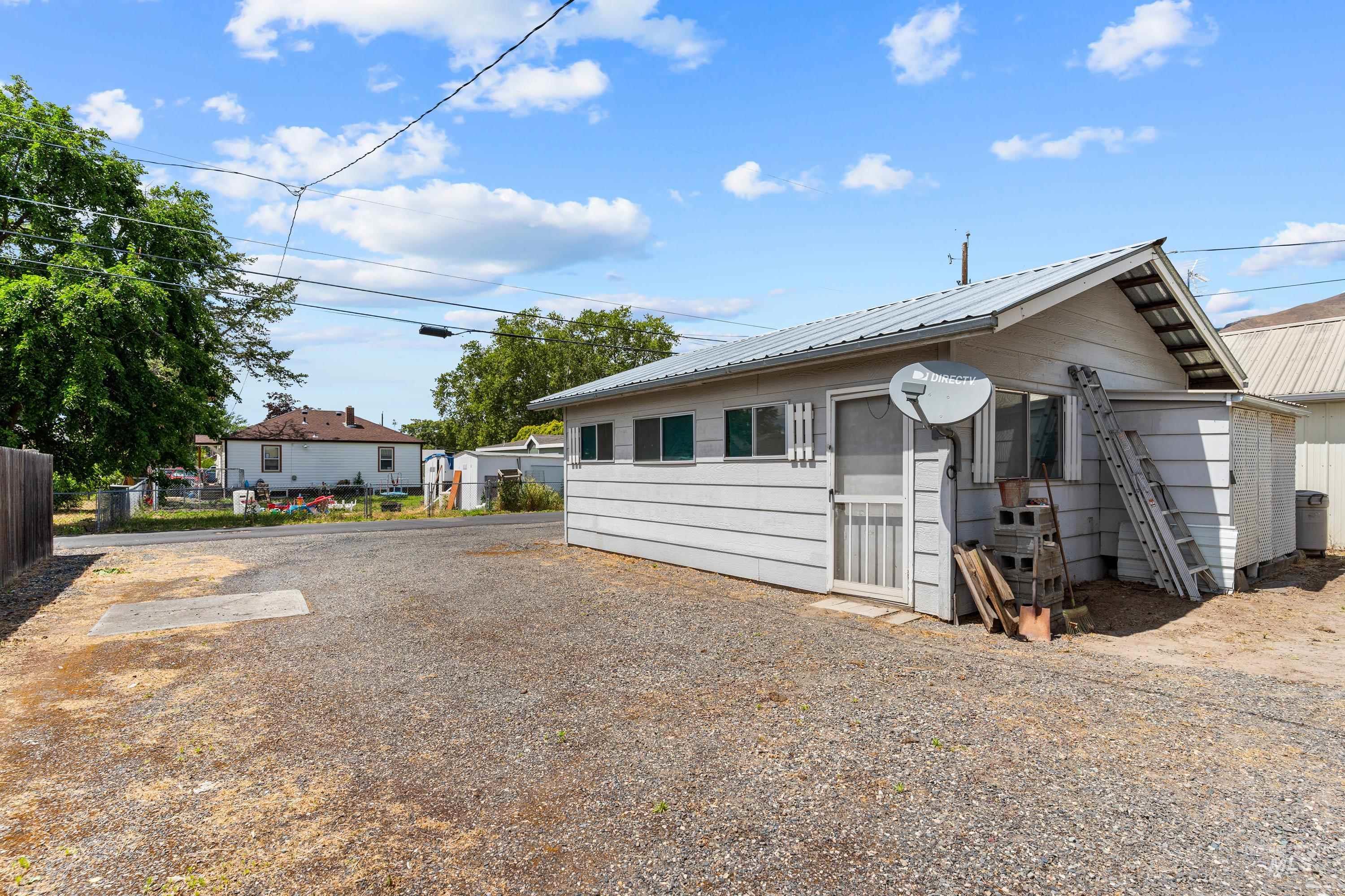 422 7th St, Clarkston, Washington 99403, 1 Bedroom, 1 Bathroom, Residential For Sale, Price $225,000, 98991583