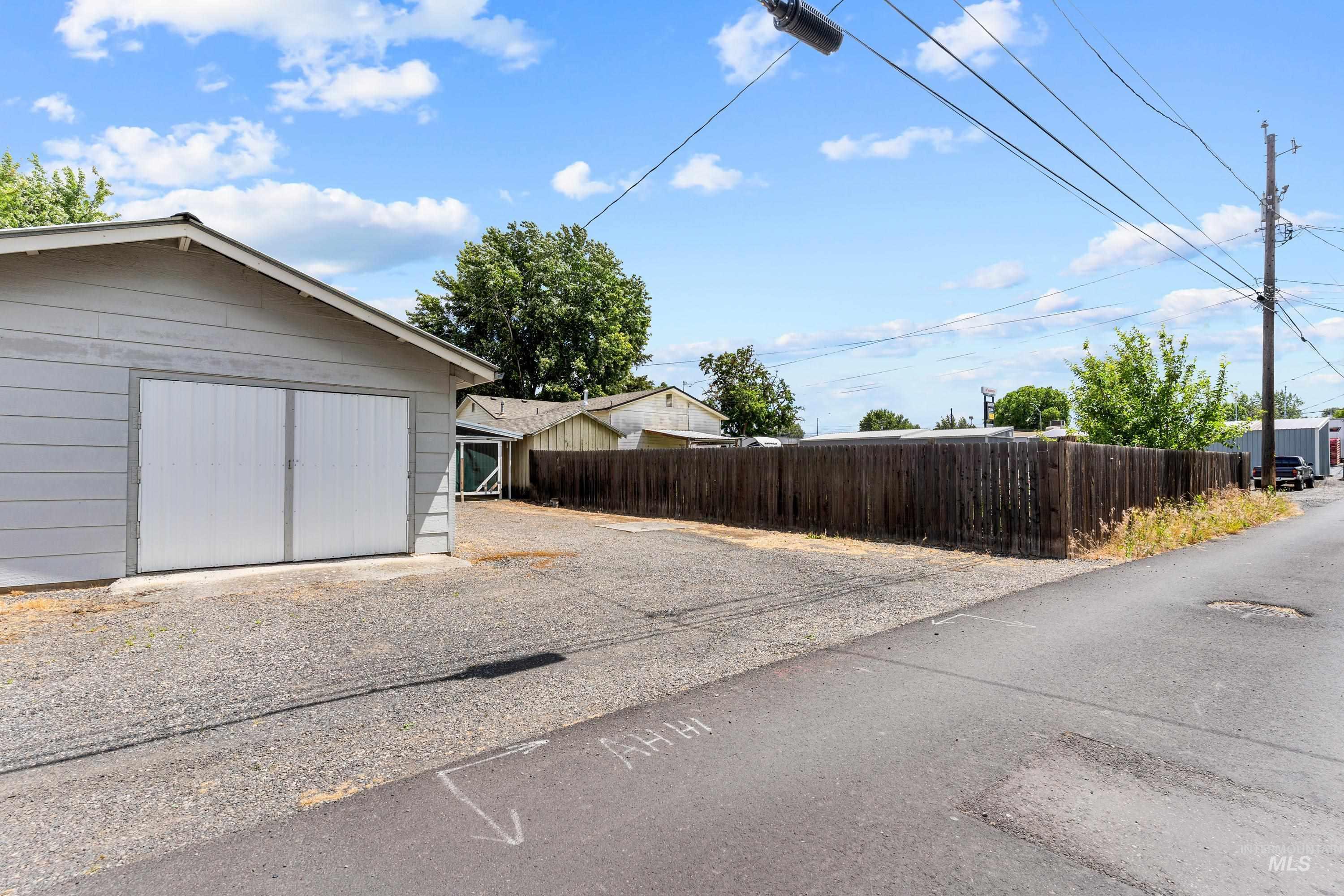 422 7th St, Clarkston, Washington 99403, 1 Bedroom, 1 Bathroom, Residential For Sale, Price $225,000, 98991583