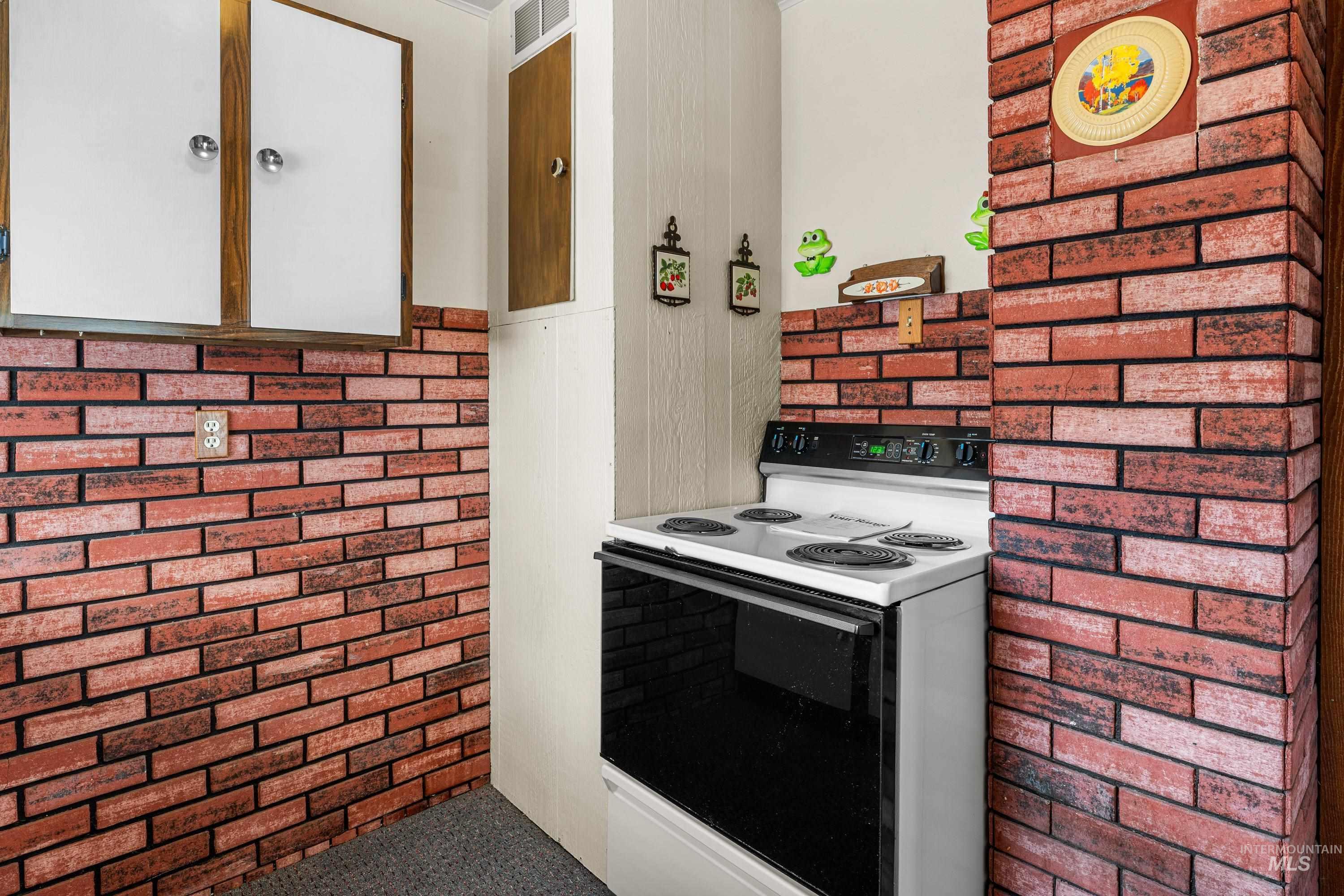422 7th St, Clarkston, Washington 99403, 1 Bedroom, 1 Bathroom, Residential For Sale, Price $225,000, 98991583