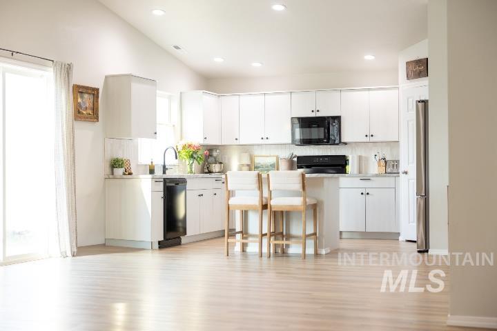 11154 W Peterborough St, Nampa, Idaho 83651, 4 Bedrooms, 2 Bathrooms, Residential For Sale, Price $430,000,MLS 98991584