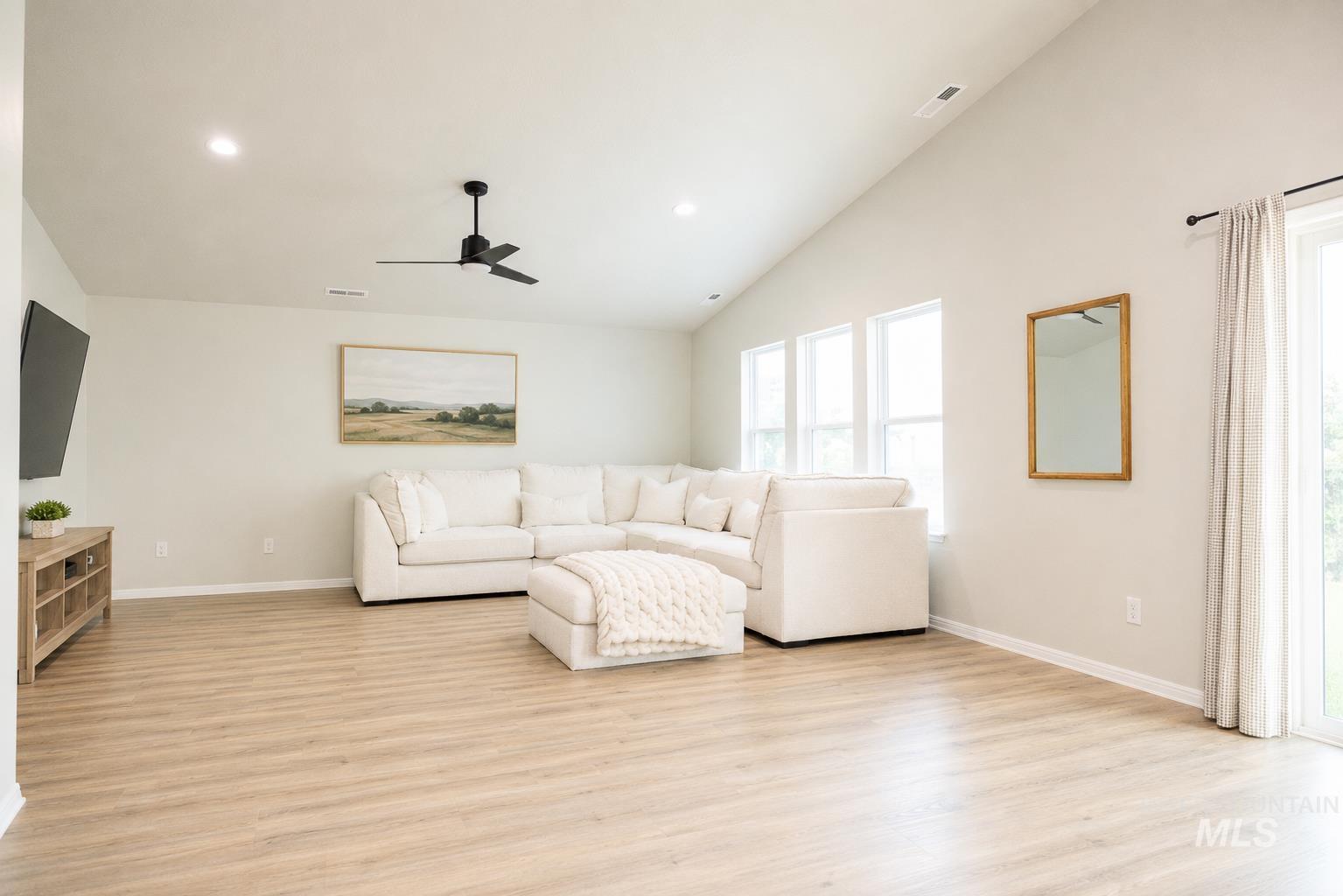 11154 W Peterborough St, Nampa, Idaho 83651, 4 Bedrooms, 2 Bathrooms, Residential For Sale, Price $430,000,MLS 98991584