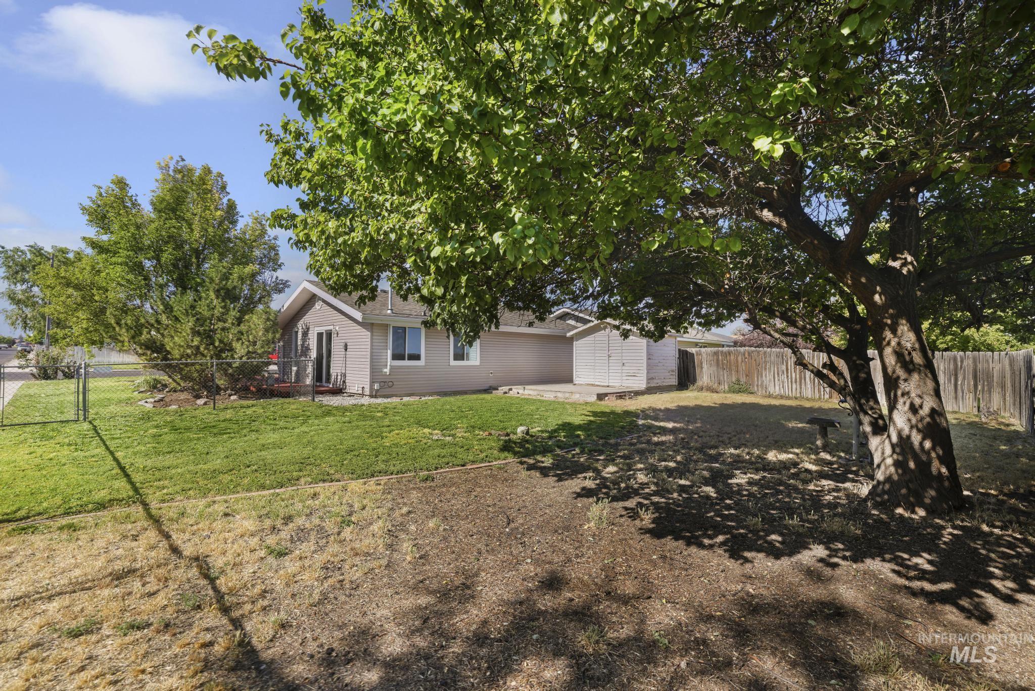 285 El Camino, Twin Falls, Idaho 83301, 2 Bedrooms, 1 Bathroom, Residential For Sale, Price $290,000,MLS 98991586