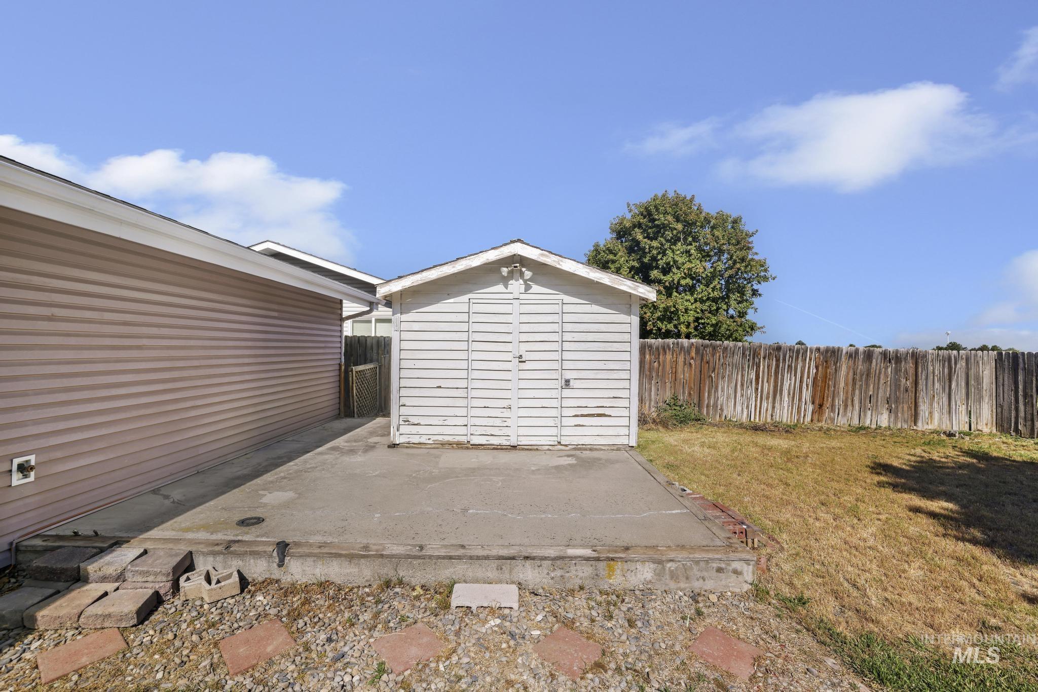 285 El Camino, Twin Falls, Idaho 83301, 2 Bedrooms, 1 Bathroom, Residential For Sale, Price $290,000,MLS 98991586