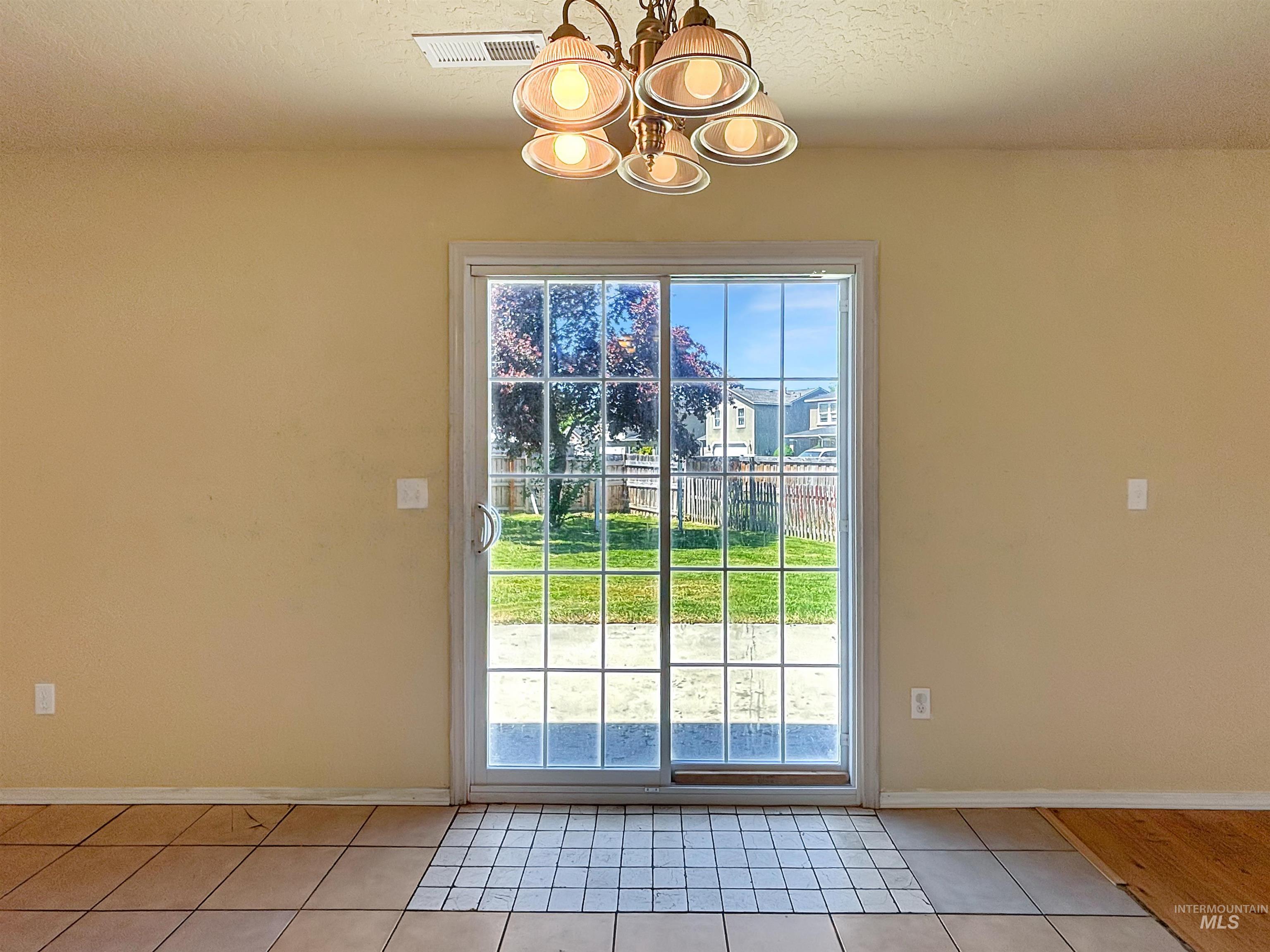 118 Parkland Way, Caldwell, Idaho 83605, 5 Bedrooms, 2.5 Bathrooms, Residential For Sale, Price $379,900,MLS 98991592