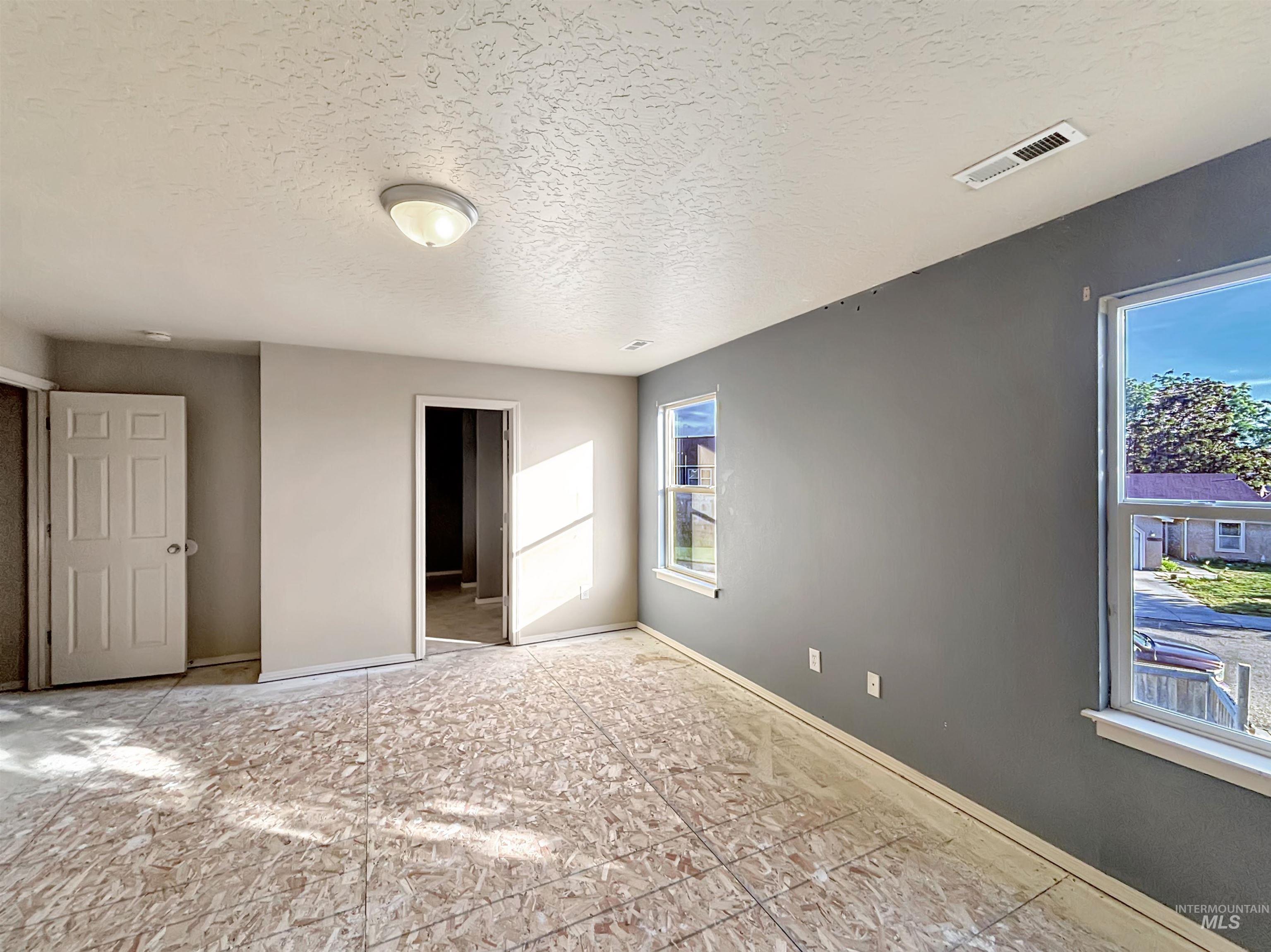 118 Parkland Way, Caldwell, Idaho 83605, 5 Bedrooms, 2.5 Bathrooms, Residential For Sale, Price $379,900,MLS 98991592