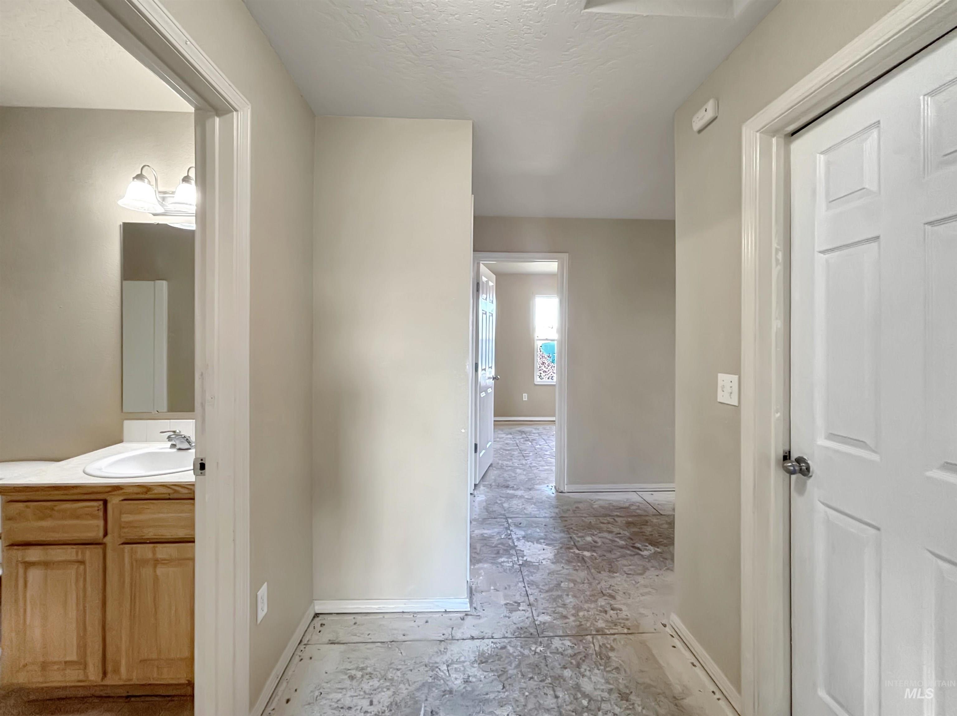118 Parkland Way, Caldwell, Idaho 83605, 5 Bedrooms, 2.5 Bathrooms, Residential For Sale, Price $379,900,MLS 98991592