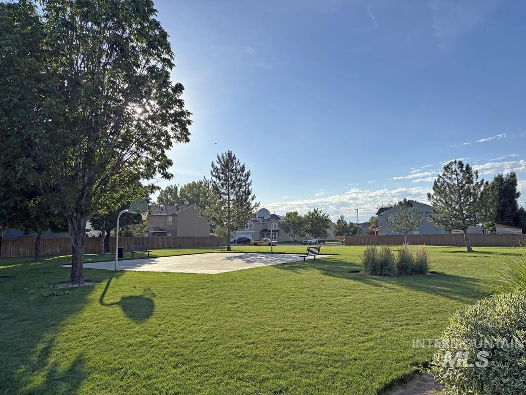 118 Parkland Way, Caldwell, Idaho 83605, 5 Bedrooms, 2.5 Bathrooms, Residential For Sale, Price $379,900,MLS 98991592