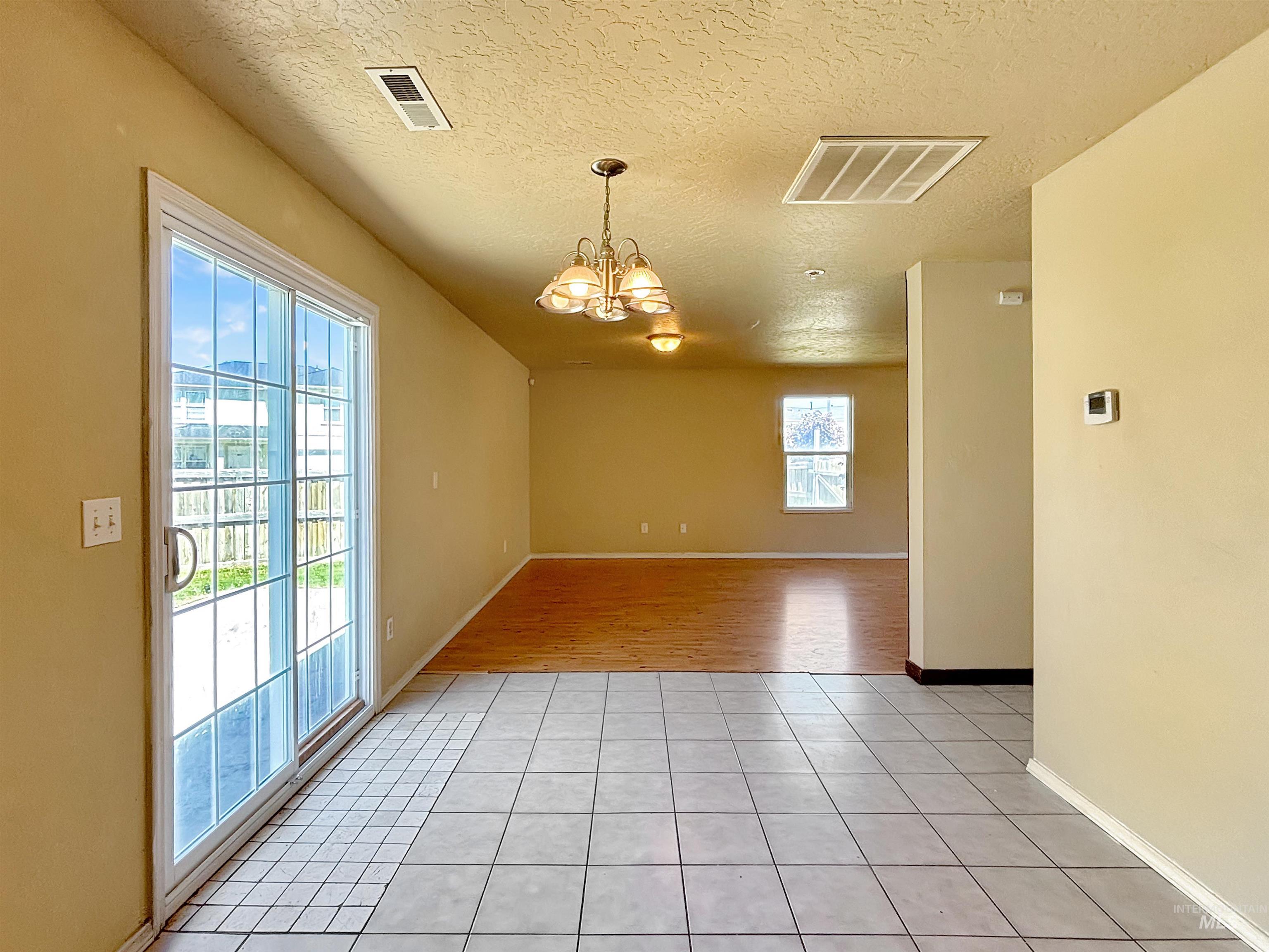 118 Parkland Way, Caldwell, Idaho 83605, 5 Bedrooms, 2.5 Bathrooms, Residential For Sale, Price $379,900,MLS 98991592