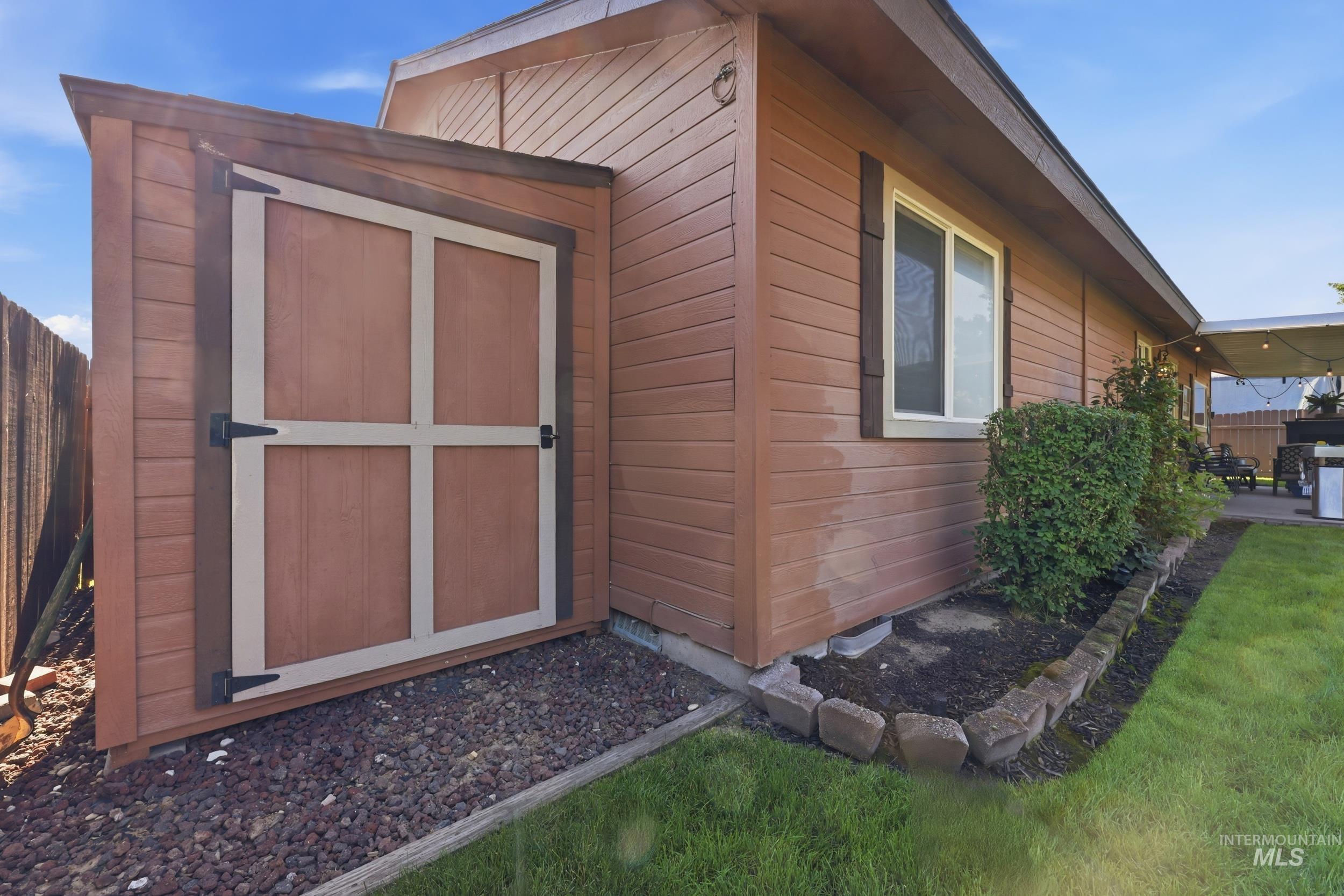 1317 N Shreveport, Meridian, Idaho 83642, 3 Bedrooms, 2 Bathrooms, Residential For Sale, Price $430,000,MLS 98991593