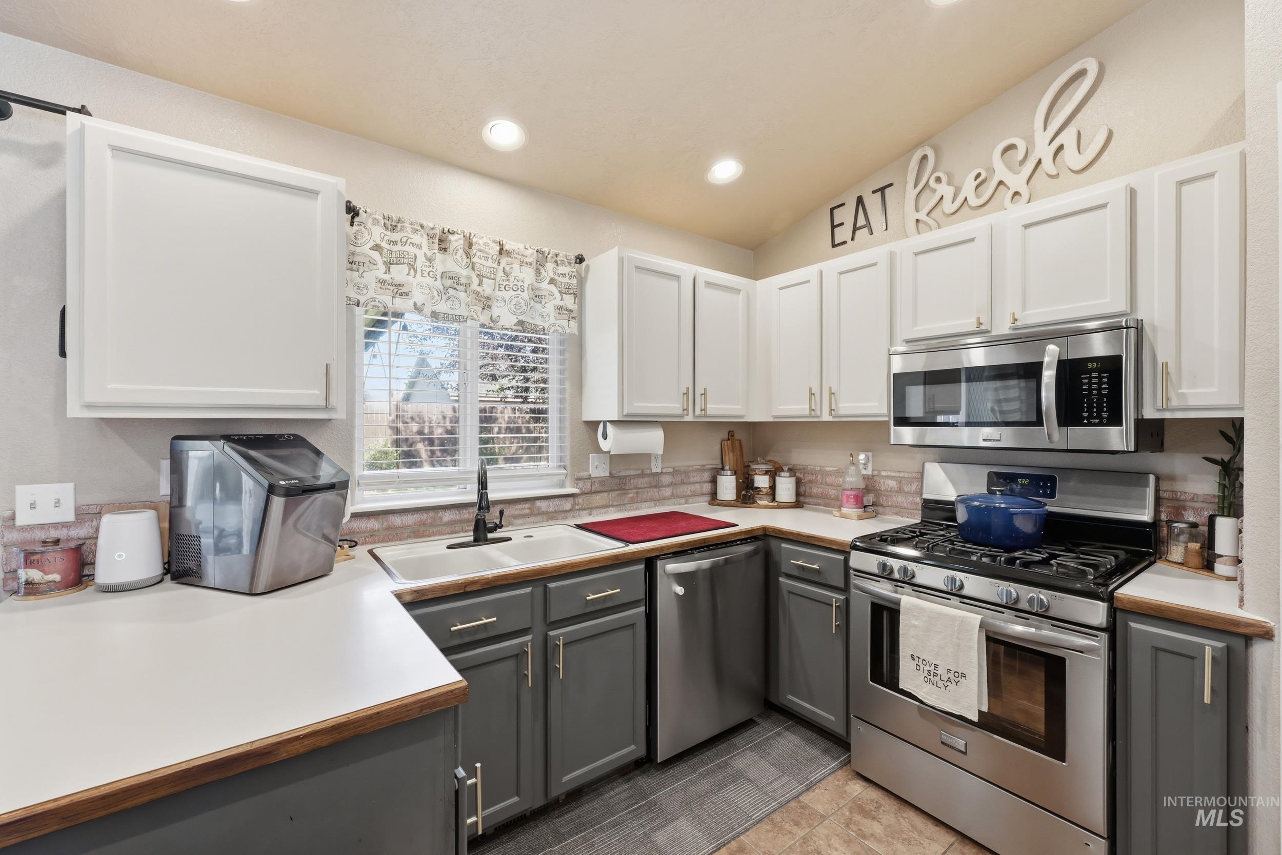 1317 N Shreveport, Meridian, Idaho 83642, 3 Bedrooms, 2 Bathrooms, Residential For Sale, Price $430,000,MLS 98991593