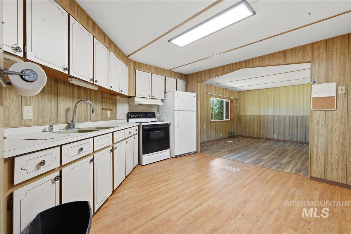 18177 Batt Corner, Wilder, Idaho 83676, 3 Bedrooms, 2 Bathrooms, Residential For Sale, Price $398,000,MLS 98991594
