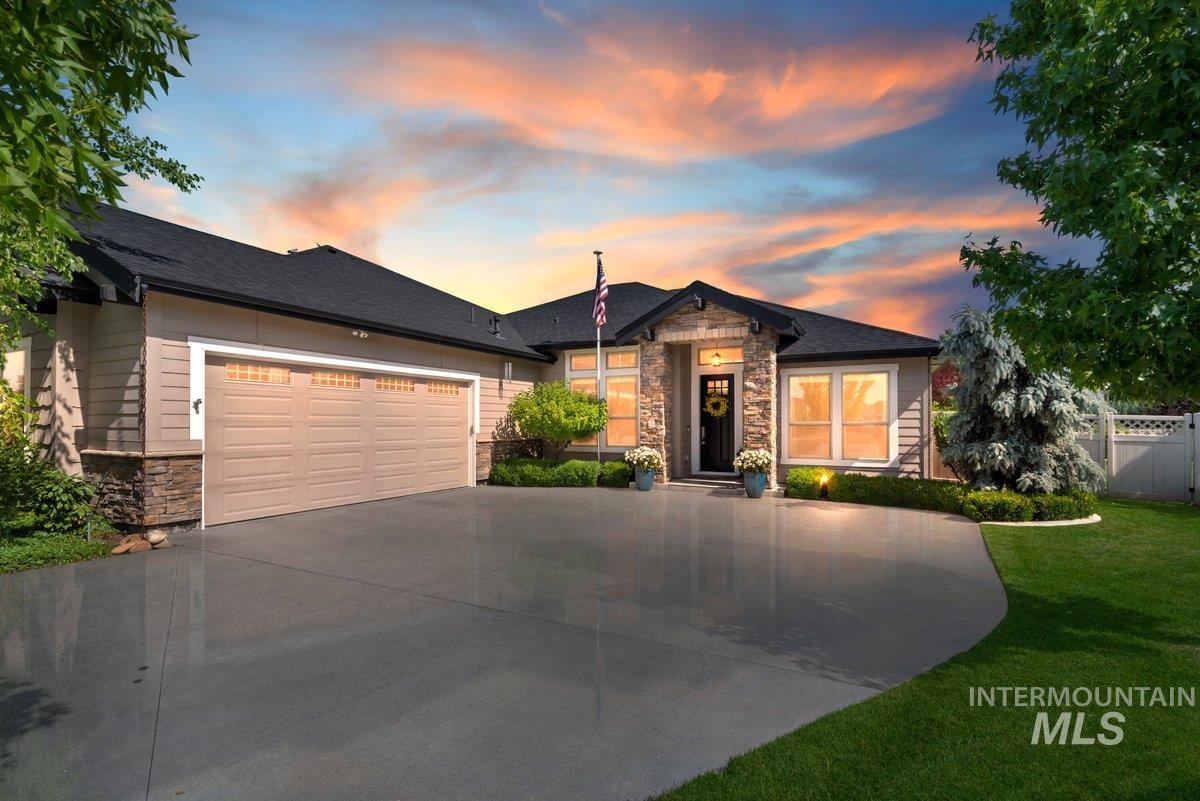 3820 W Daphne, Meridian, Idaho 83646, 7 Bedrooms, 3 Bathrooms, Residential For Sale, Price $899,900,MLS 98991601