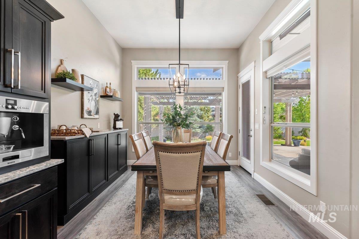 3820 W Daphne, Meridian, Idaho 83646, 7 Bedrooms, 3 Bathrooms, Residential For Sale, Price $899,900,MLS 98991601