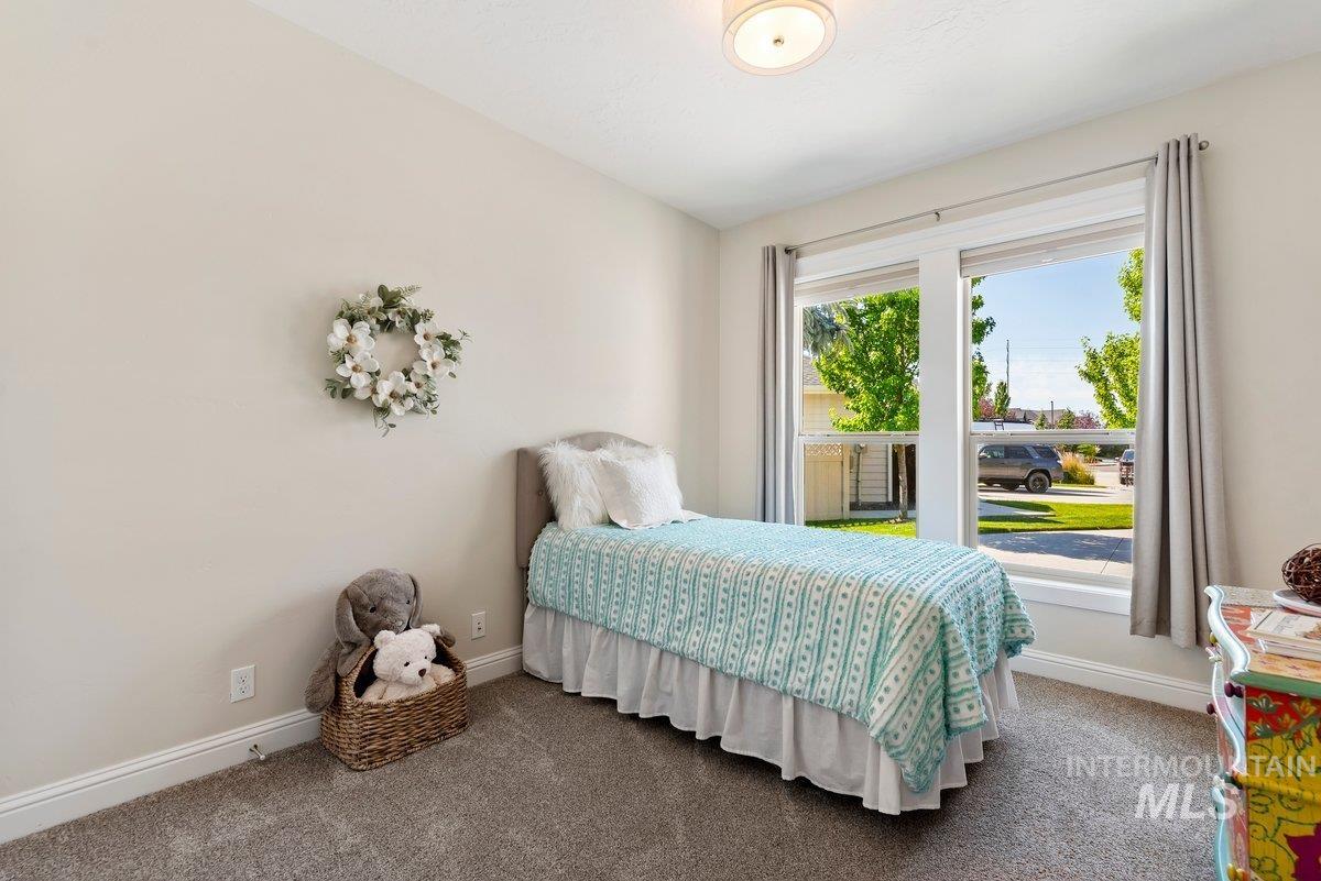 3820 W Daphne, Meridian, Idaho 83646, 7 Bedrooms, 3 Bathrooms, Residential For Sale, Price $899,900,MLS 98991601