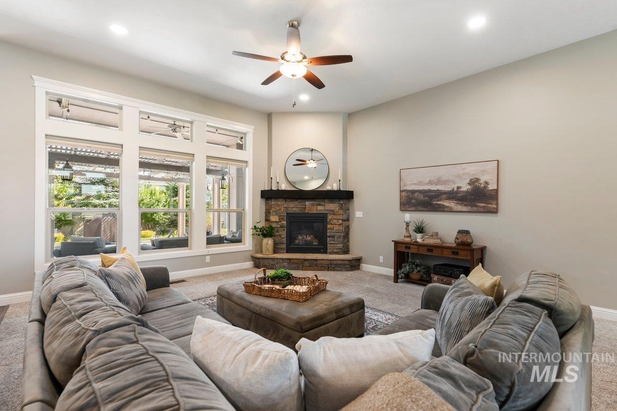 3820 W Daphne, Meridian, Idaho 83646, 7 Bedrooms, 3 Bathrooms, Residential For Sale, Price $899,900,MLS 98991601