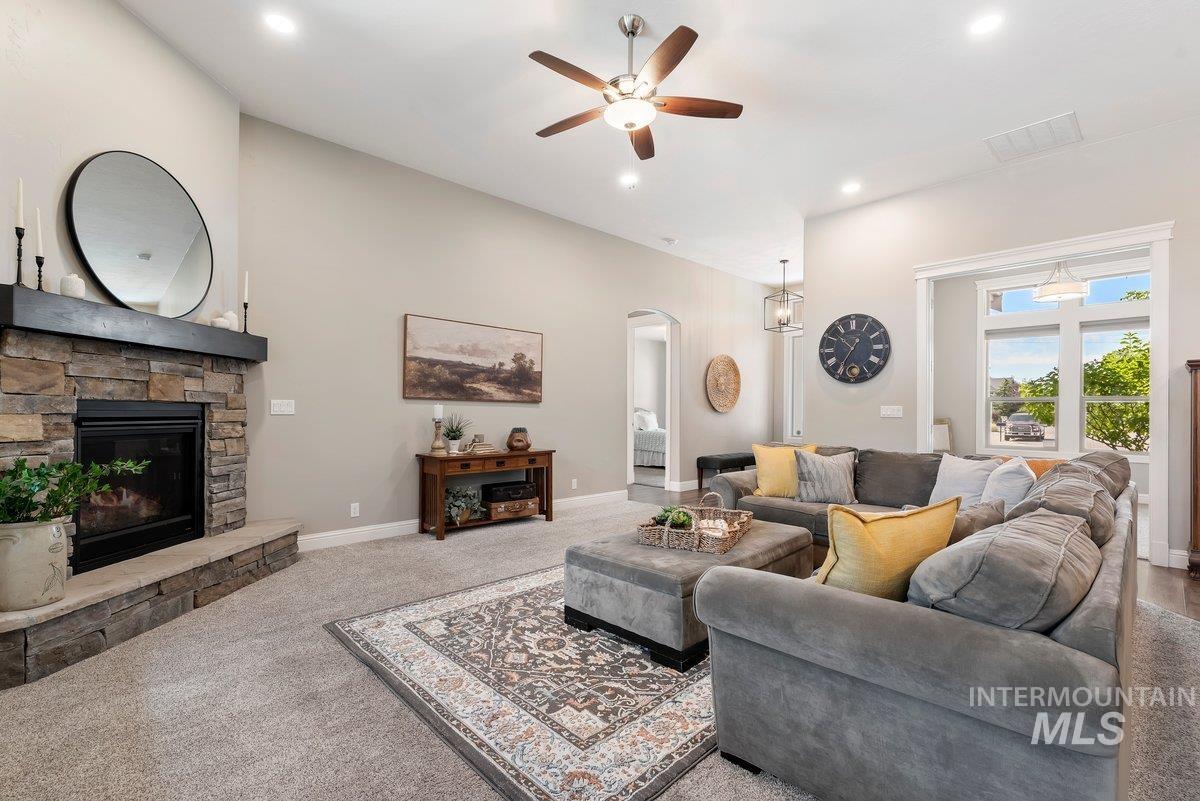 3820 W Daphne, Meridian, Idaho 83646, 7 Bedrooms, 3 Bathrooms, Residential For Sale, Price $899,900,MLS 98991601