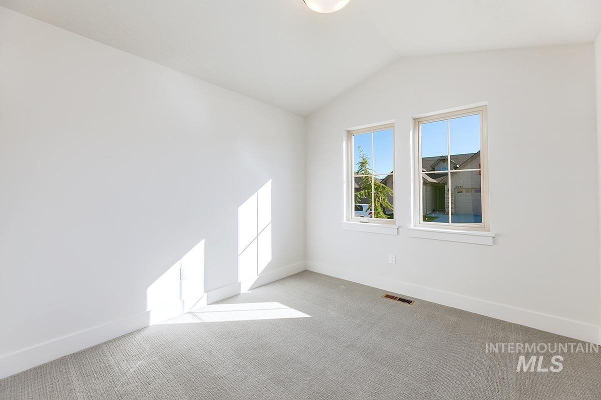 3703 E Cedarhurst Lane, Meridian, Idaho 83642, 3 Bedrooms, 2 Bathrooms, Residential For Sale, Price $524,800,MLS 98991602