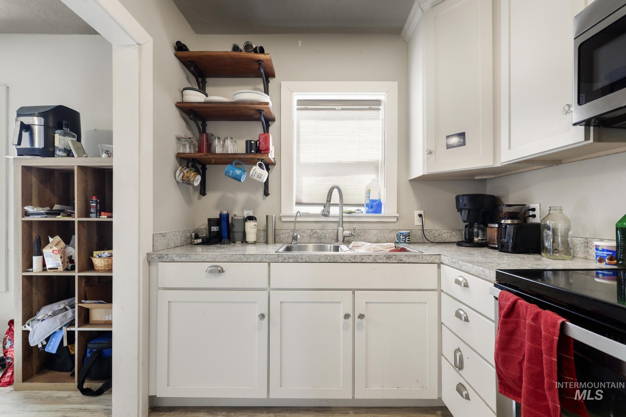 317 Idaho Street, Gooding, Idaho 83330, 2 Bedrooms, 1 Bathroom, Residential For Sale, Price $199,900, 98991603