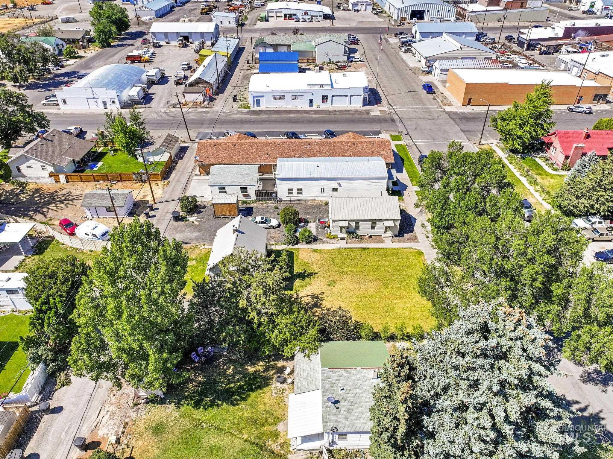 317 Idaho Street, Gooding, Idaho 83330, 2 Bedrooms, 1 Bathroom, Residential For Sale, Price $199,900, 98991603