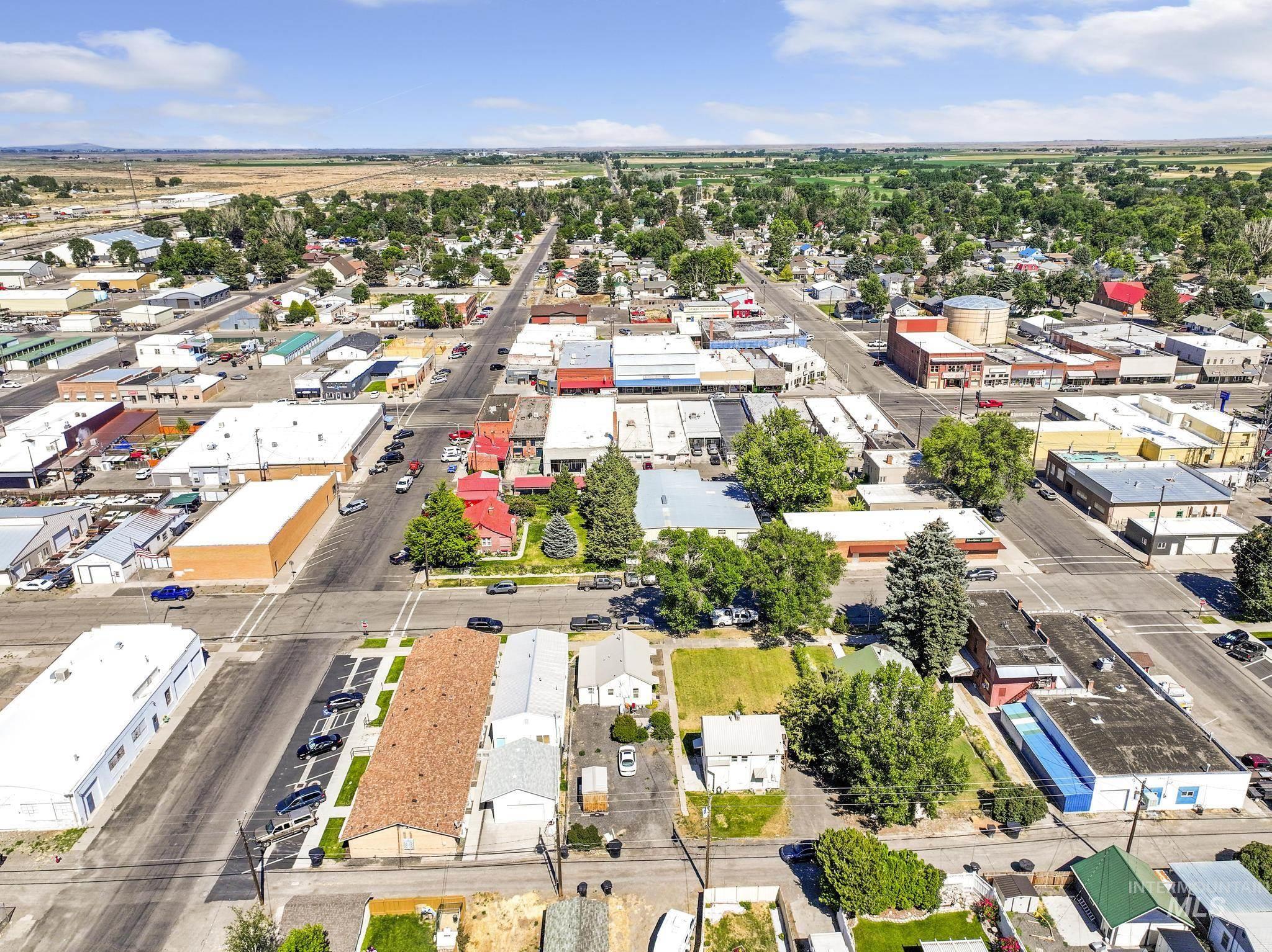 317 Idaho Street, Gooding, Idaho 83330, 2 Bedrooms, 1 Bathroom, Residential For Sale, Price $199,900, 98991603