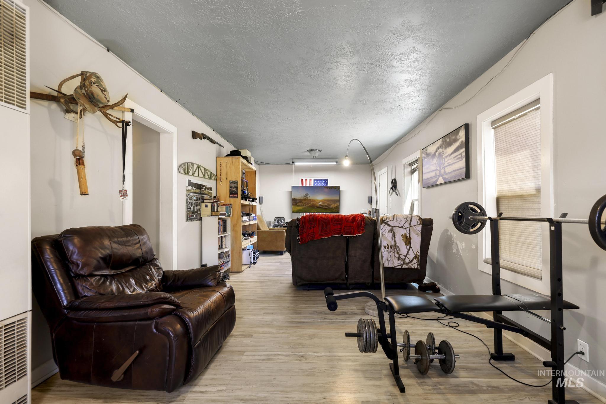 317 Idaho Street, Gooding, Idaho 83330, 2 Bedrooms, 1 Bathroom, Residential For Sale, Price $199,900, 98991603