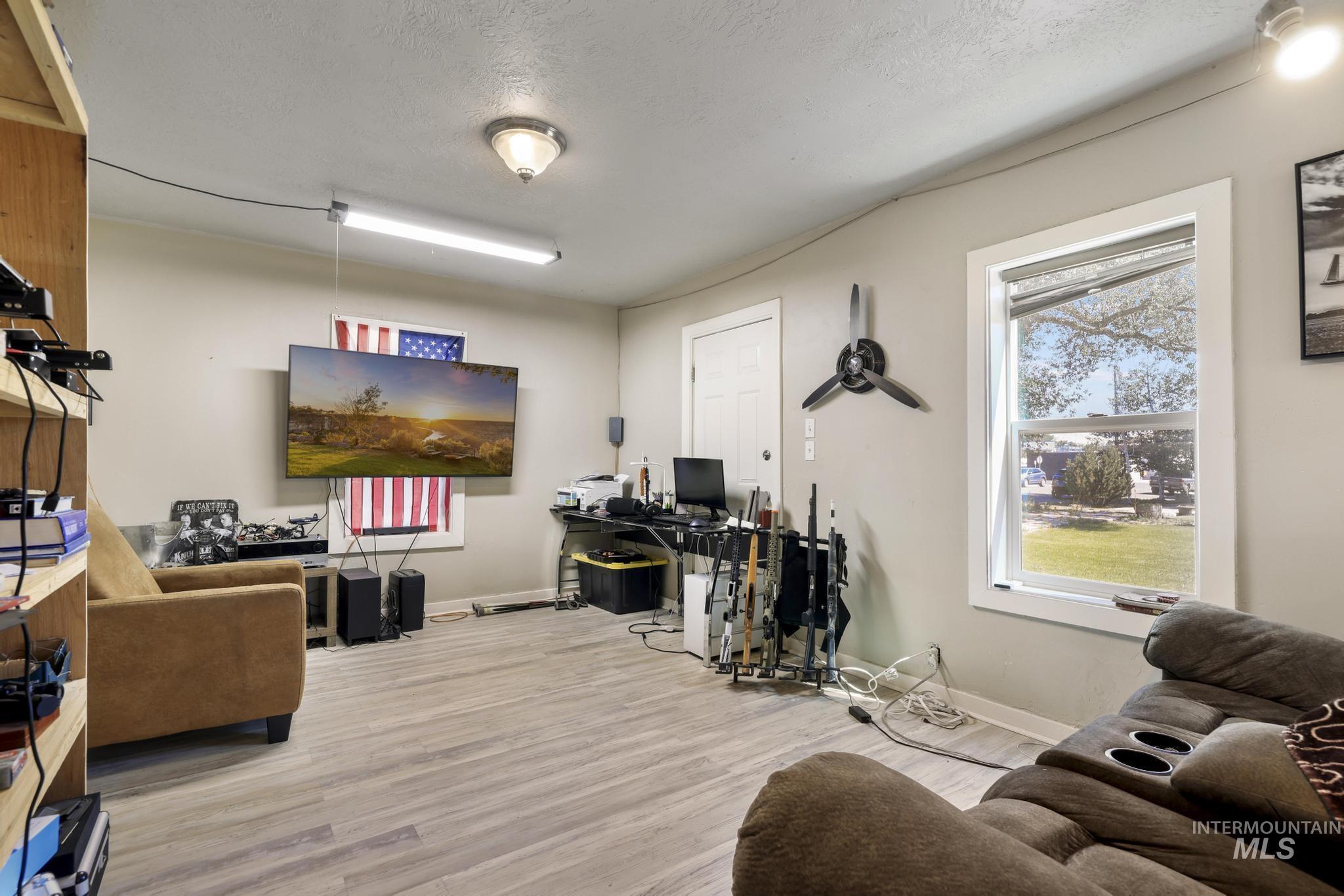 317 Idaho Street, Gooding, Idaho 83330, 2 Bedrooms, 1 Bathroom, Residential For Sale, Price $199,900, 98991603