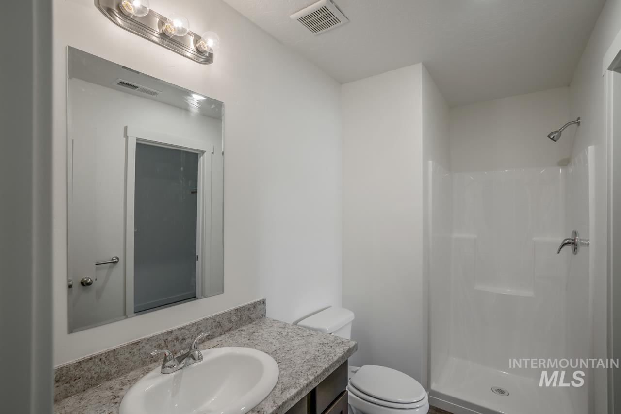 3710 N Centrepoint Way Bldg Q, Meridian, Idaho 83646, 3 Bedrooms, 2.5 Bathrooms, Residential Income For Sale, Price $1,195,000, 98991605
