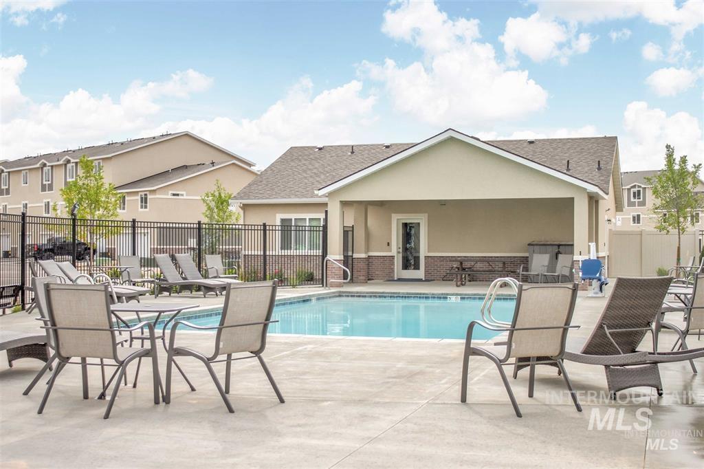 3710 N Centrepoint Way Bldg Q, Meridian, Idaho 83646, 3 Bedrooms, 2.5 Bathrooms, Residential Income For Sale, Price $1,195,000, 98991605