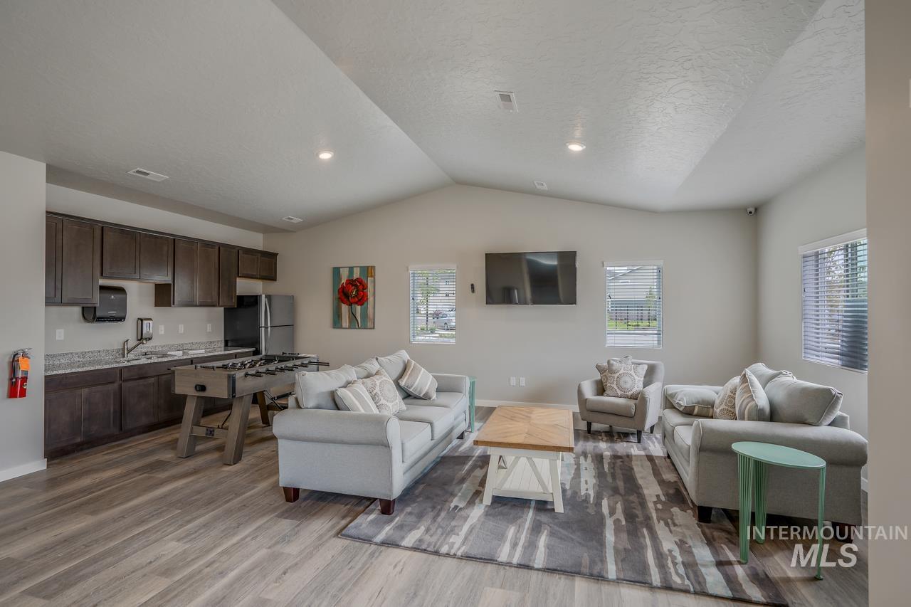 3710 N Centrepoint Way Bldg Q, Meridian, Idaho 83646, 3 Bedrooms, 2.5 Bathrooms, Residential Income For Sale, Price $1,195,000, 98991605