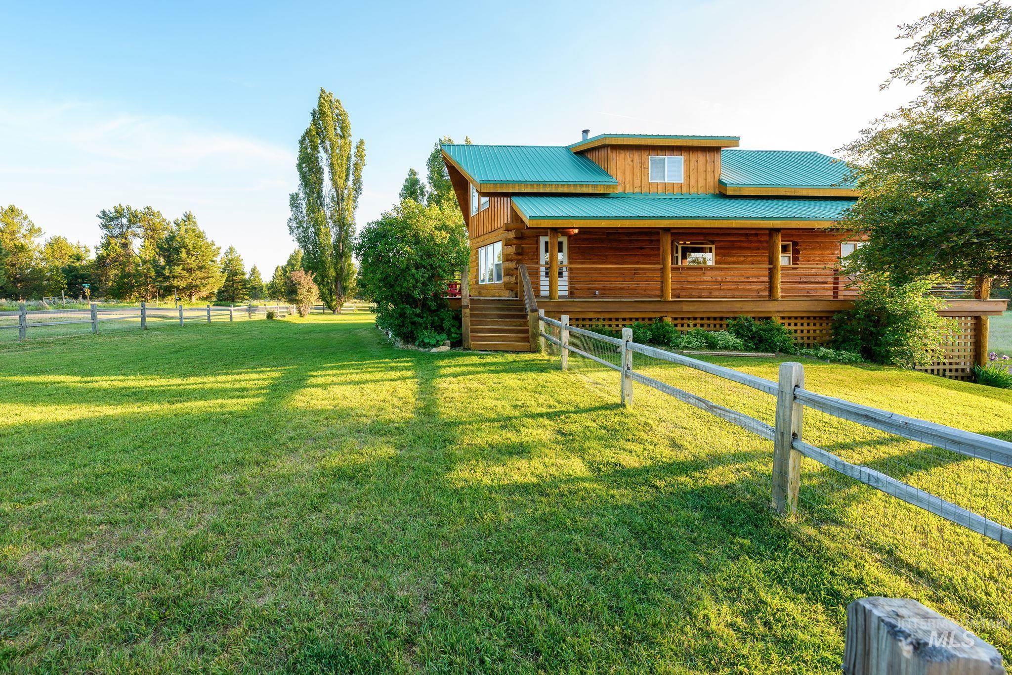 13947 Easy St, McCall, Idaho 83638, 3 Bedrooms, 2 Bathrooms, Residential For Sale, Price $946,000,MLS 98991606