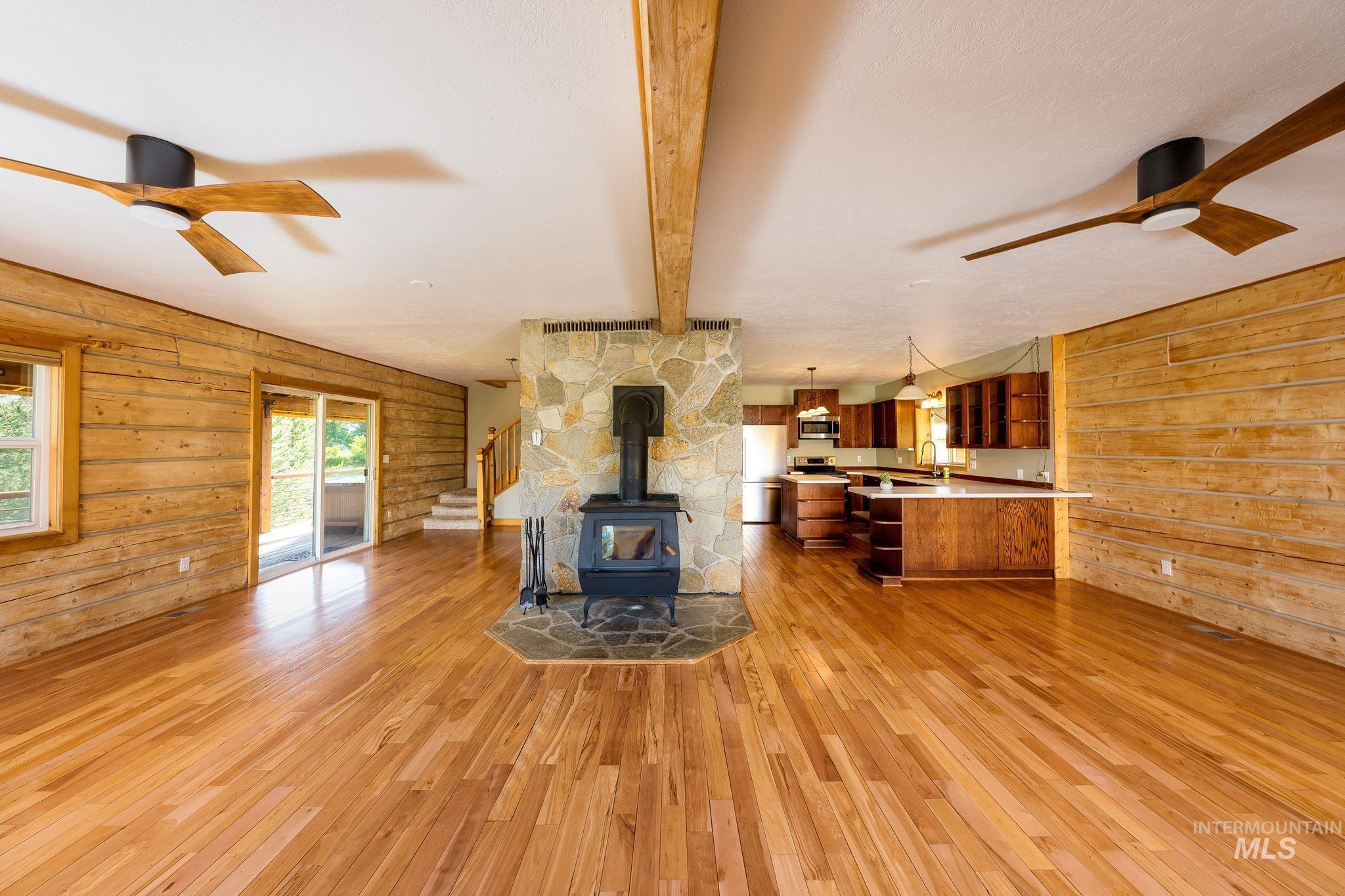 13947 Easy St, McCall, Idaho 83638, 3 Bedrooms, 2 Bathrooms, Residential For Sale, Price $946,000,MLS 98991606