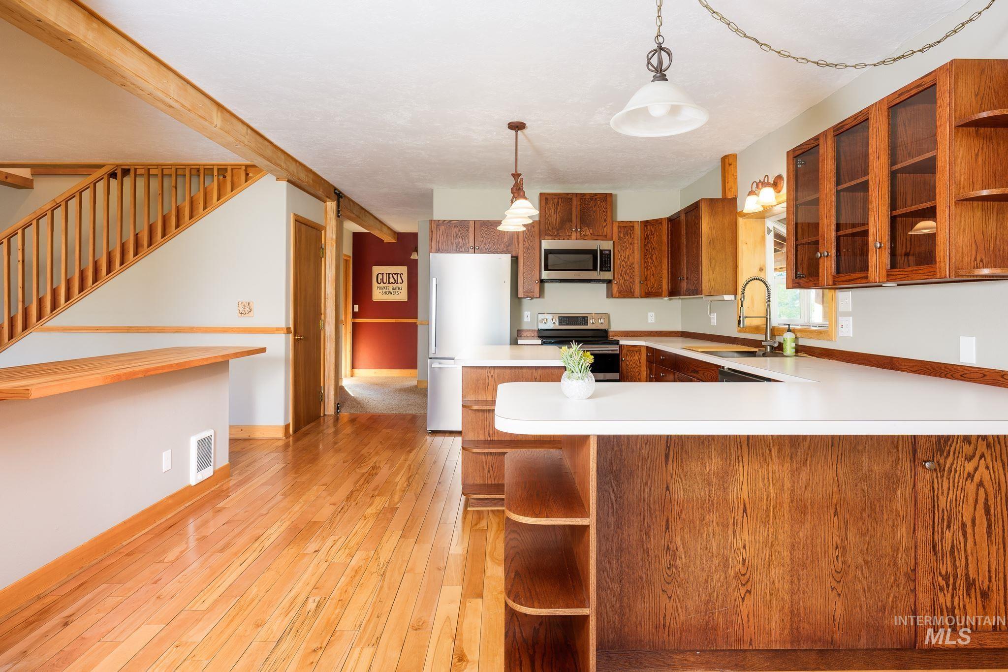 13947 Easy St, McCall, Idaho 83638, 3 Bedrooms, 2 Bathrooms, Residential For Sale, Price $946,000,MLS 98991606