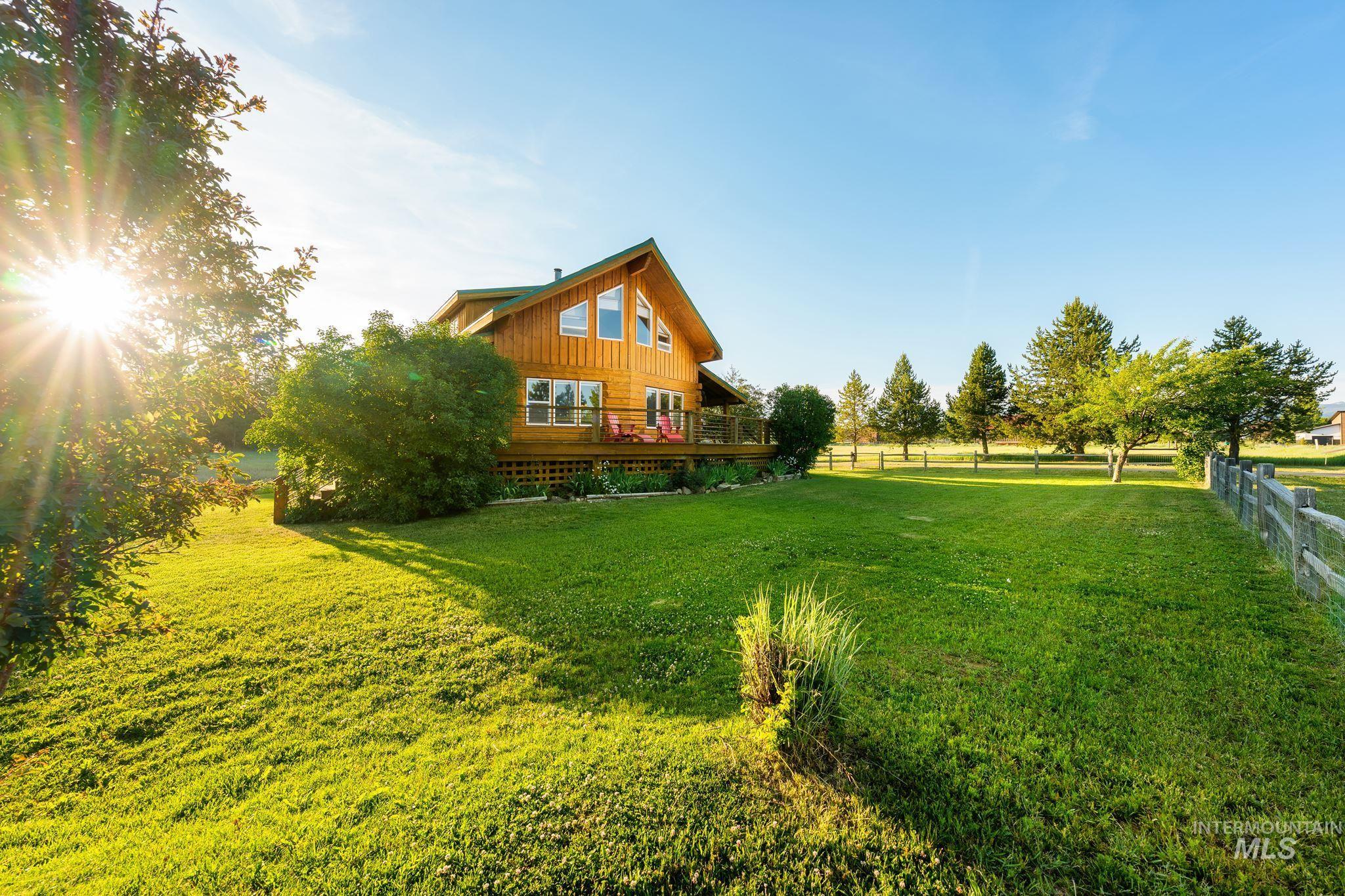 13947 Easy St, McCall, Idaho 83638, 3 Bedrooms, 2 Bathrooms, Residential For Sale, Price $946,000,MLS 98991606