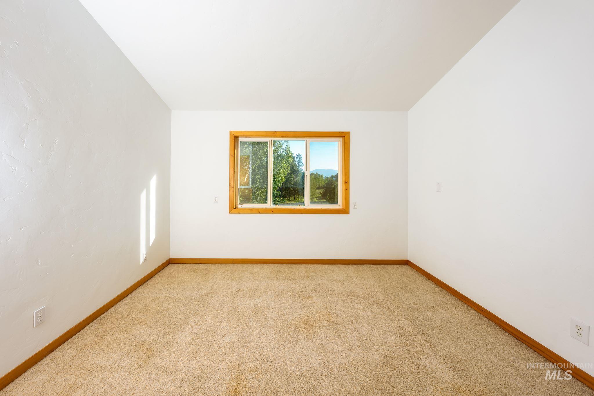 13947 Easy St, McCall, Idaho 83638, 3 Bedrooms, 2 Bathrooms, Residential For Sale, Price $946,000,MLS 98991606