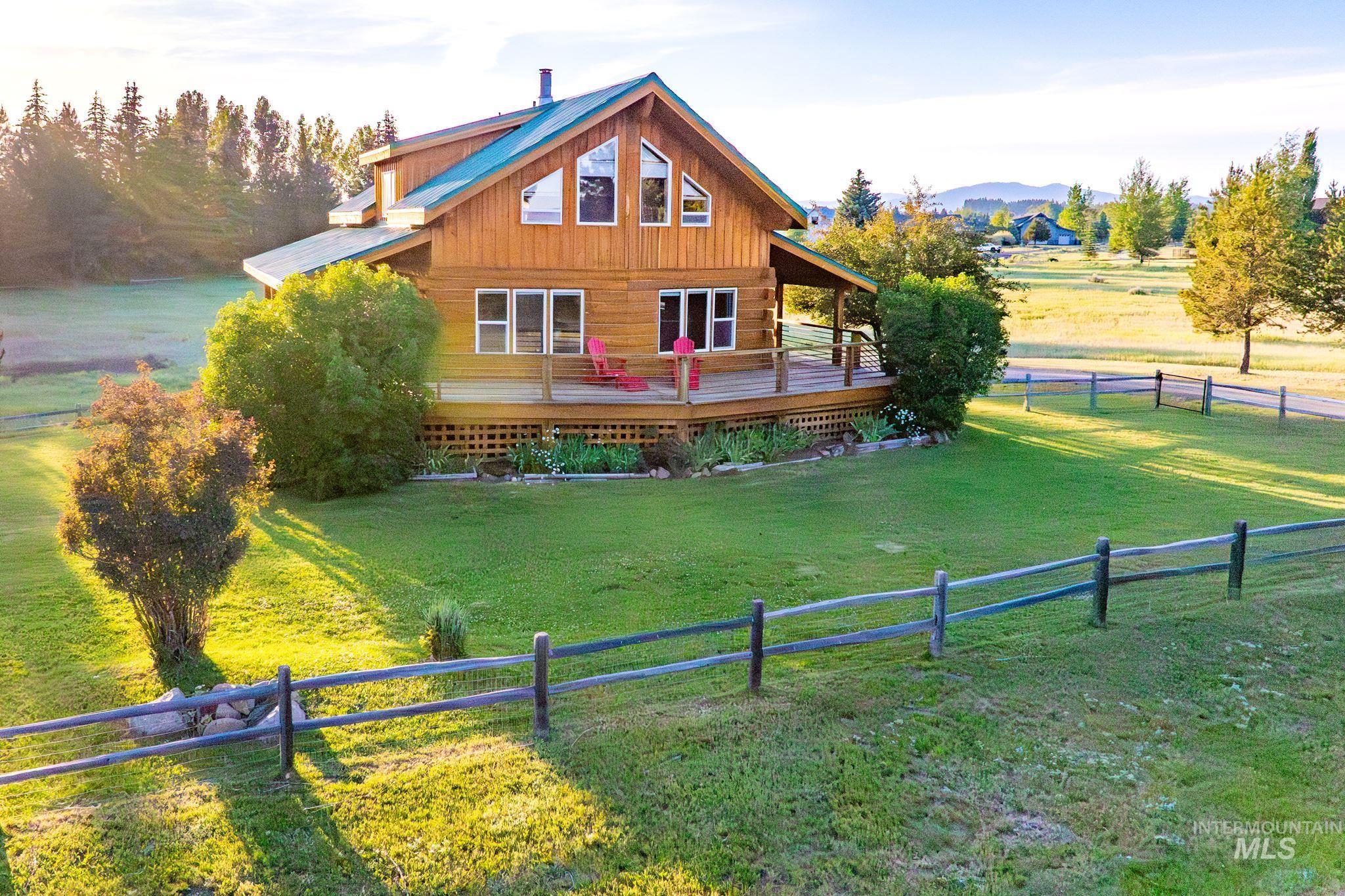 13947 Easy St, McCall, Idaho 83638, 3 Bedrooms, 2 Bathrooms, Residential For Sale, Price $946,000,MLS 98991606