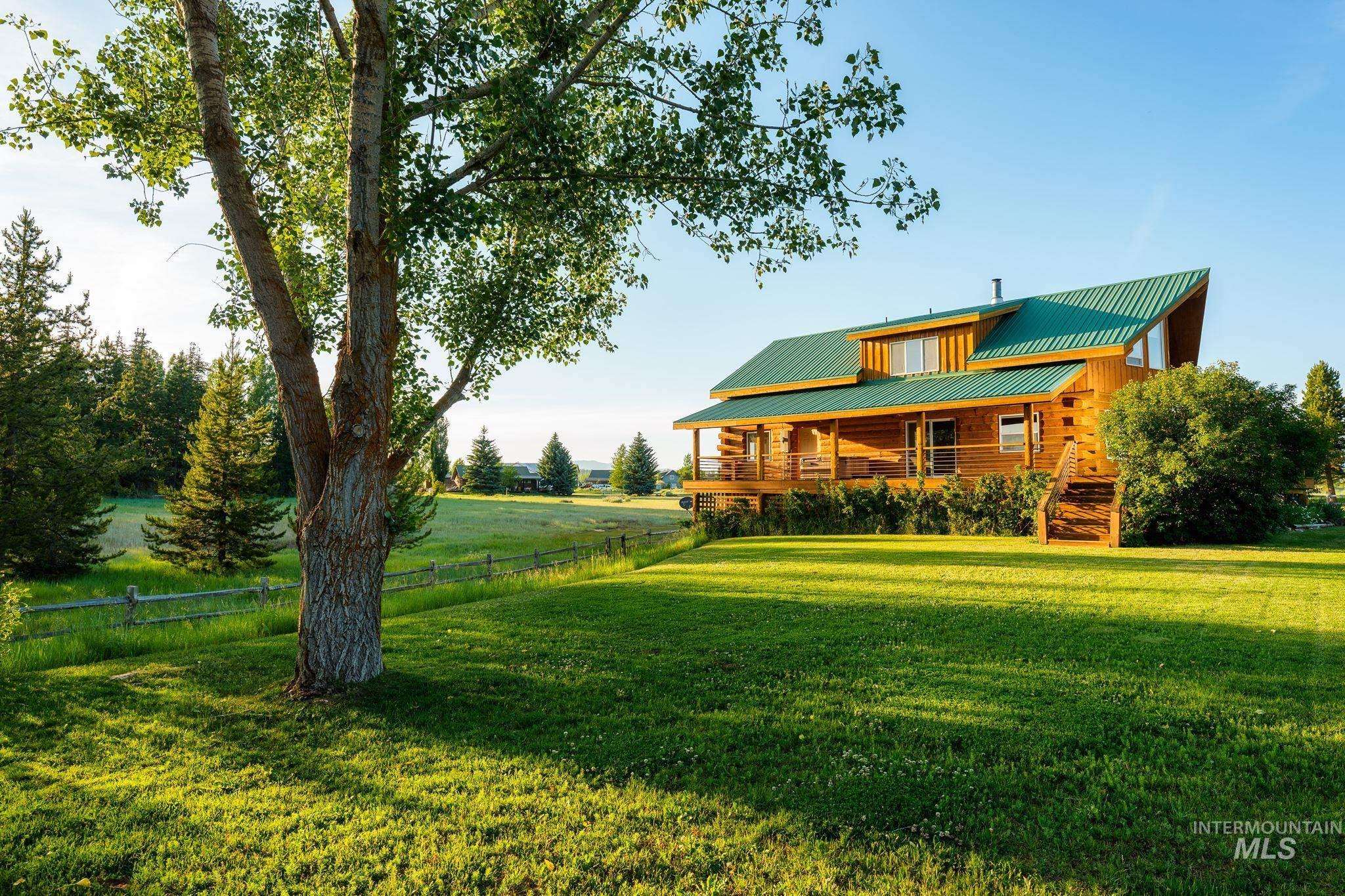 13947 Easy St, McCall, Idaho 83638, 3 Bedrooms, 2 Bathrooms, Residential For Sale, Price $946,000,MLS 98991606