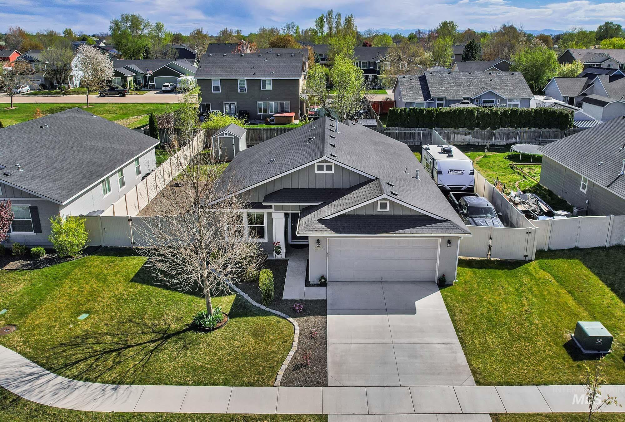 8293 E Copenhaver St, Nampa, Idaho 83687, 3 Bedrooms, 2 Bathrooms, Residential For Sale, Price $400,000, 98991607