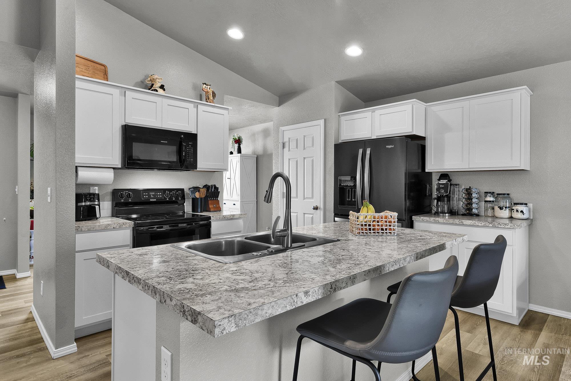 8293 E Copenhaver St, Nampa, Idaho 83687, 3 Bedrooms, 2 Bathrooms, Residential For Sale, Price $400,000, 98991607