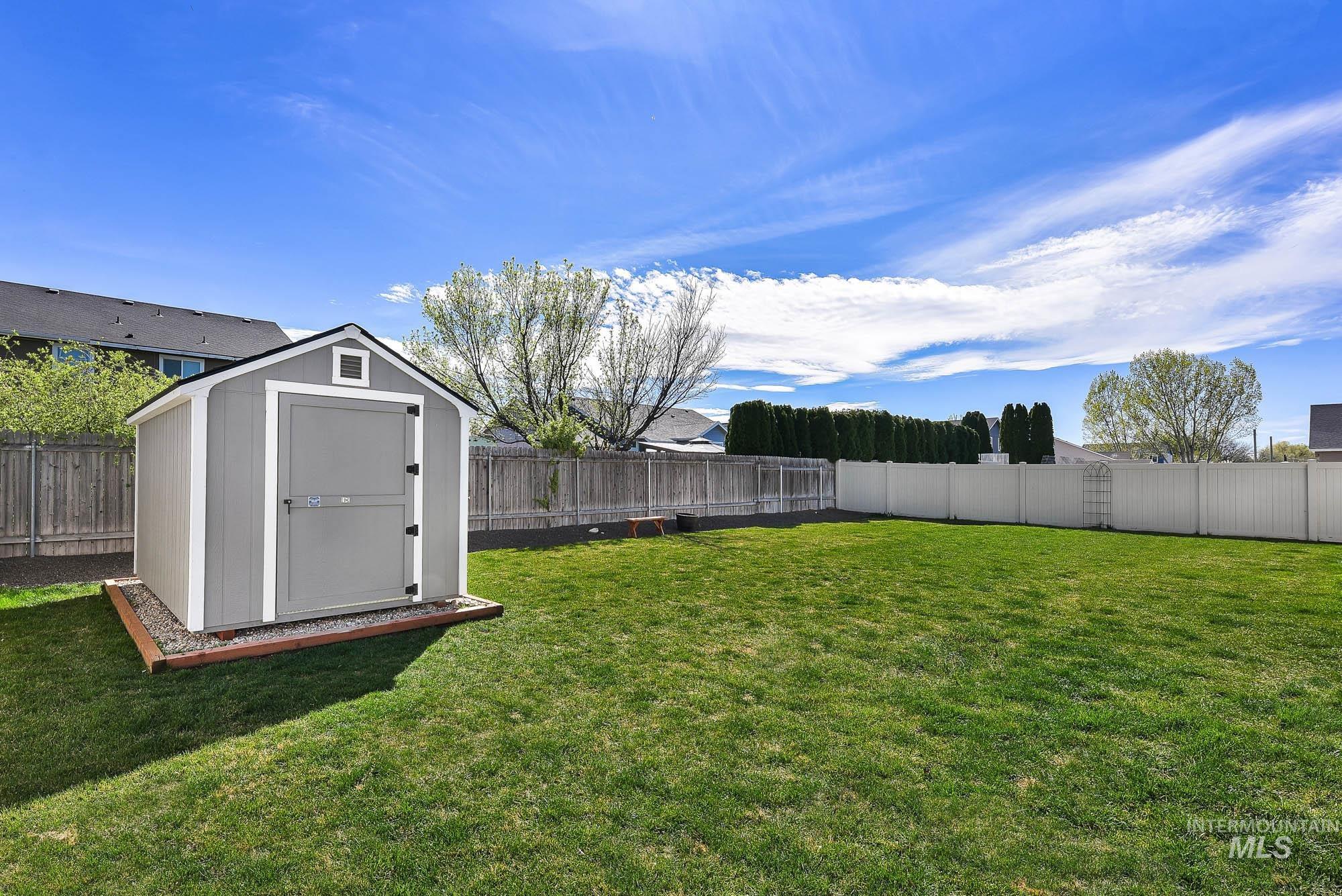 8293 E Copenhaver St, Nampa, Idaho 83687, 3 Bedrooms, 2 Bathrooms, Residential For Sale, Price $400,000, 98991607