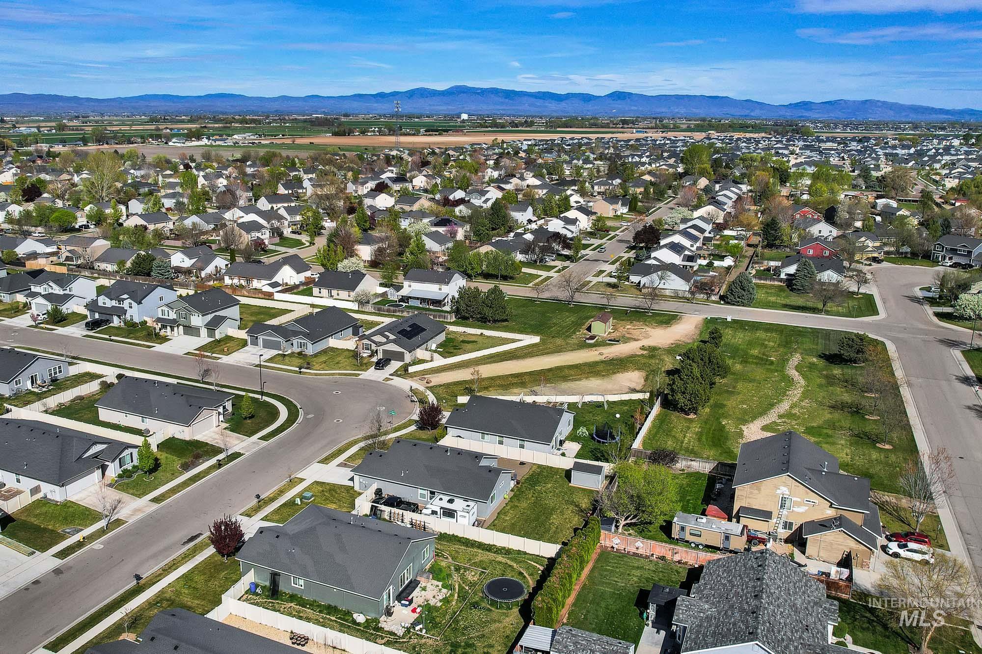 8293 E Copenhaver St, Nampa, Idaho 83687, 3 Bedrooms, 2 Bathrooms, Residential For Sale, Price $400,000, 98991607