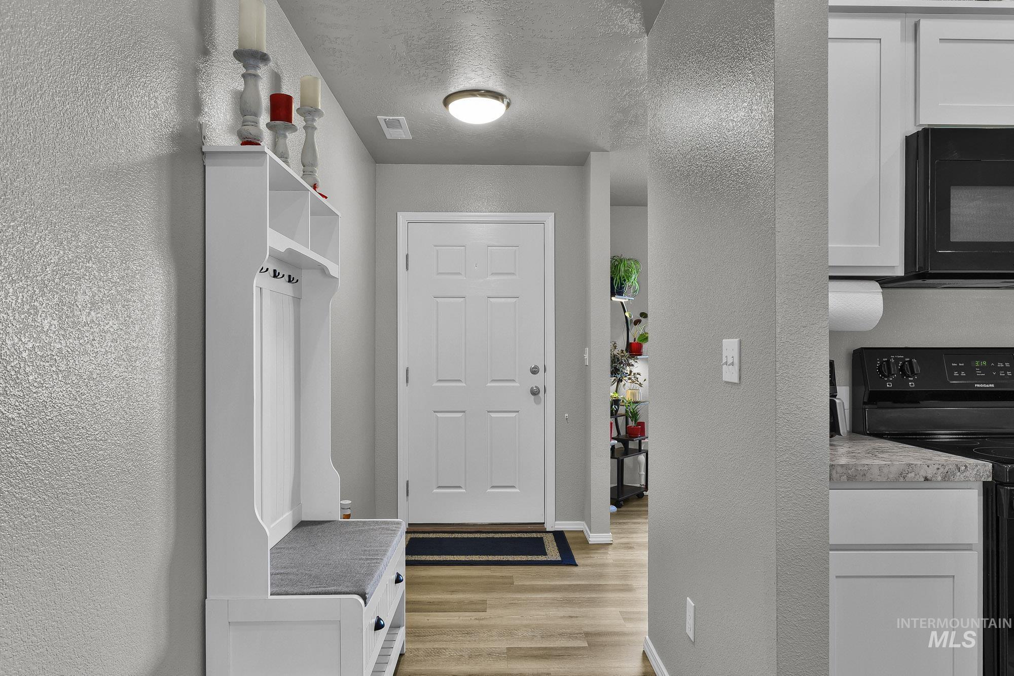 8293 E Copenhaver St, Nampa, Idaho 83687, 3 Bedrooms, 2 Bathrooms, Residential For Sale, Price $400,000, 98991607