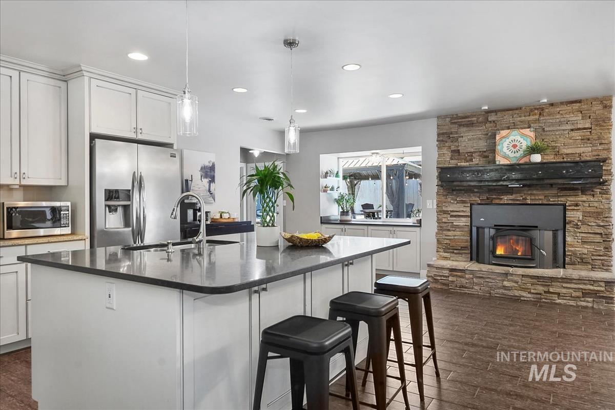 171 E Northview Dr, Eagle, Idaho 83616, 6 Bedrooms, 4 Bathrooms, Residential For Sale, Price $714,990,MLS 98991609