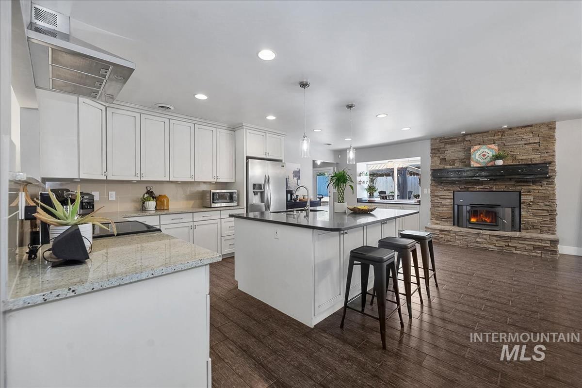 171 E Northview Dr, Eagle, Idaho 83616, 6 Bedrooms, 4 Bathrooms, Residential For Sale, Price $714,990,MLS 98991609