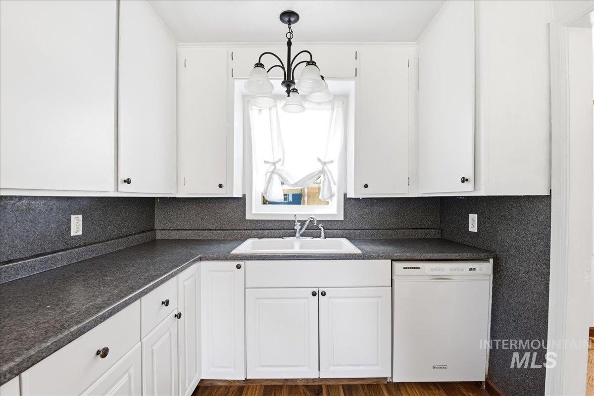 5519 W Grover Street, Boise, Idaho 83705, 3 Bedrooms, 1 Bathroom, Residential For Sale, Price $424,000,MLS 98991613