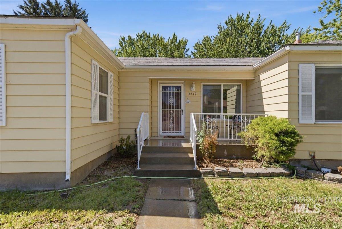 5519 W Grover Street, Boise, Idaho 83705, 3 Bedrooms, 1 Bathroom, Residential For Sale, Price $424,000,MLS 98991613