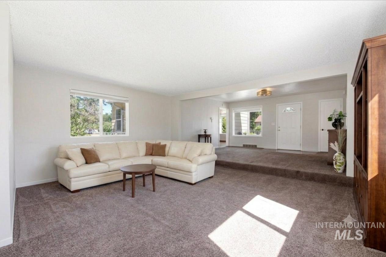 5519 W Grover Street, Boise, Idaho 83705, 3 Bedrooms, 1 Bathroom, Residential For Sale, Price $424,000,MLS 98991613