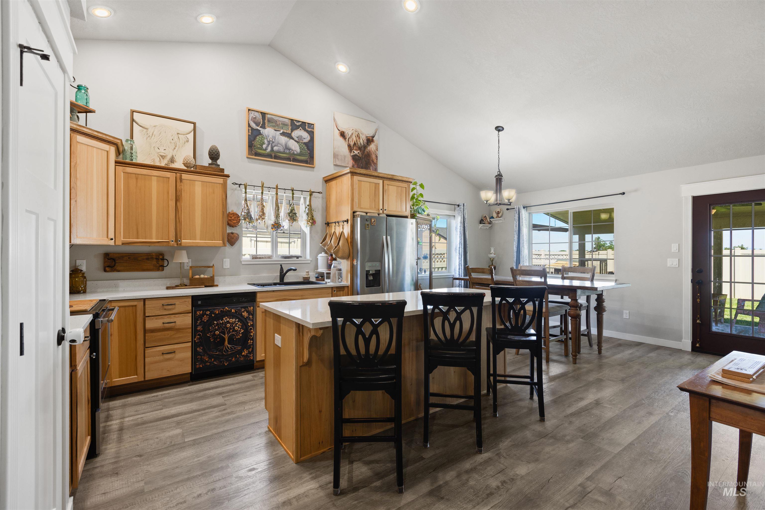 1877 Walnut Ave, Fruitland, Idaho 83619, 3 Bedrooms, 2 Bathrooms, Residential For Sale, Price $469,000,MLS 98991614