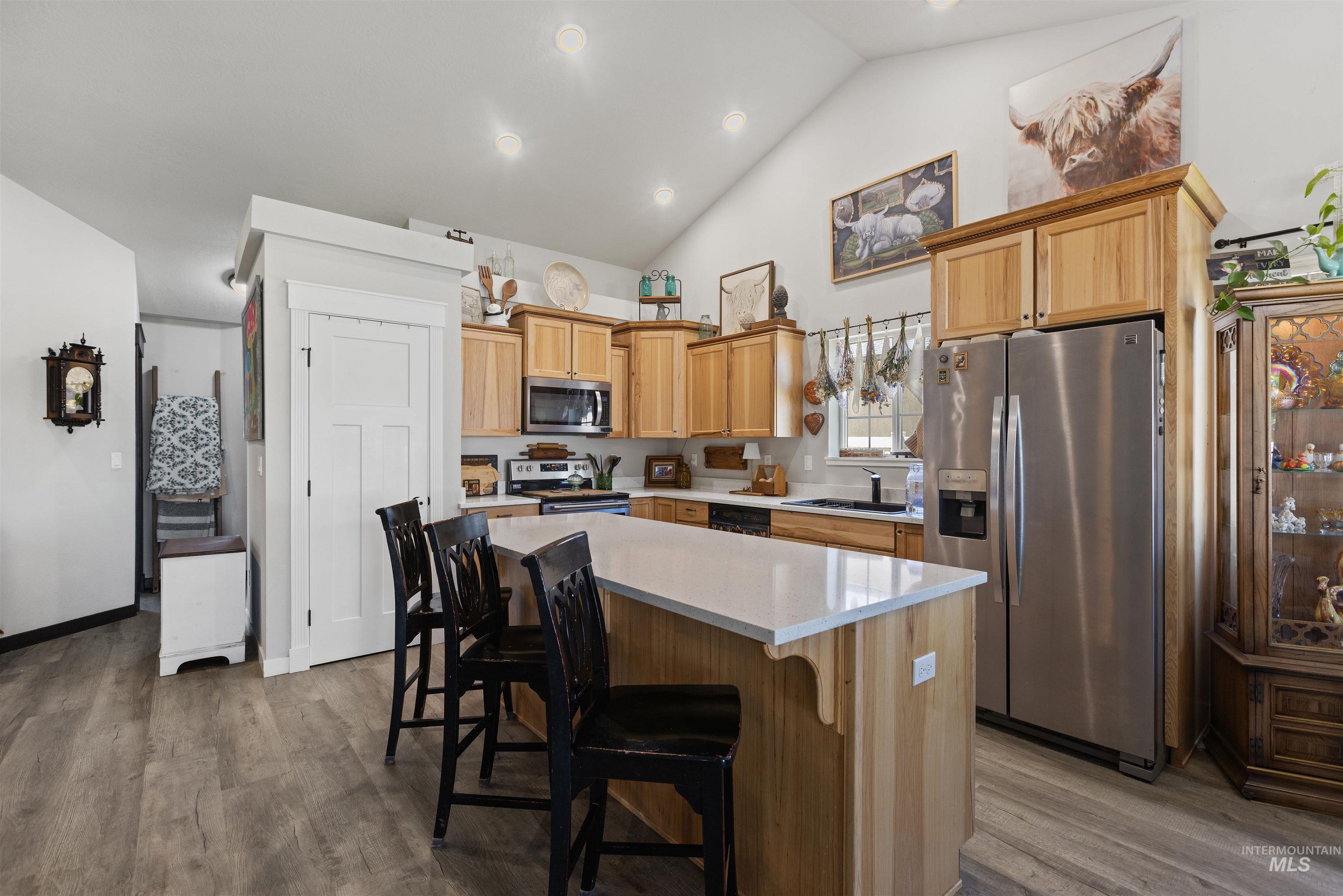 1877 Walnut Ave, Fruitland, Idaho 83619, 3 Bedrooms, 2 Bathrooms, Residential For Sale, Price $469,000,MLS 98991614