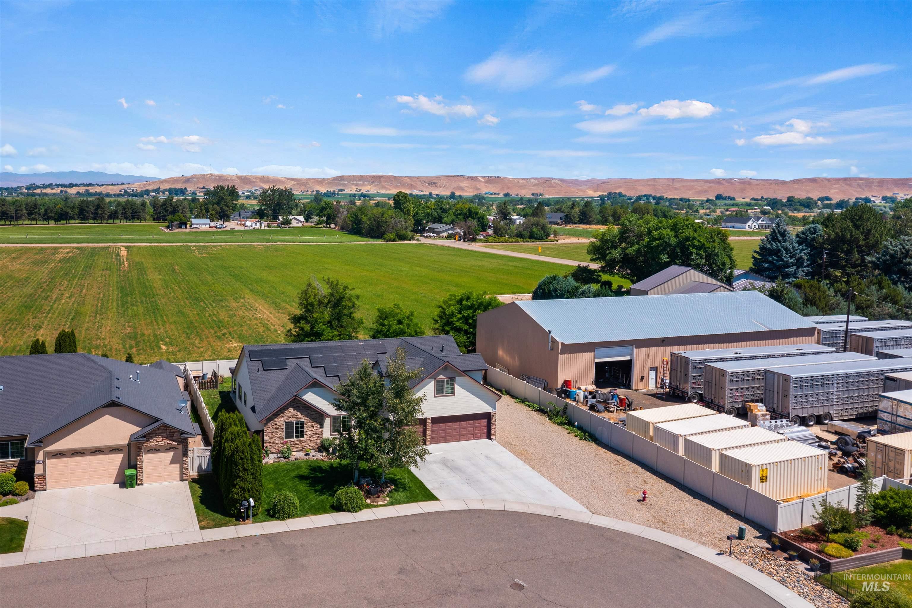 1877 Walnut Ave, Fruitland, Idaho 83619, 3 Bedrooms, 2 Bathrooms, Residential For Sale, Price $469,000,MLS 98991614